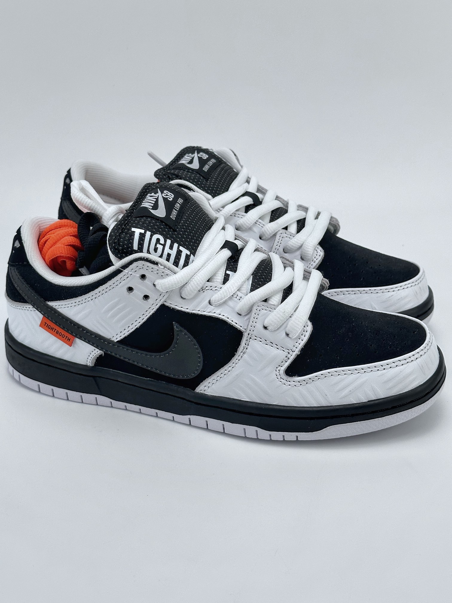 Nike SB Dunk Low x TIGHTBOOTH joint reverse black and white panda FD2629-100