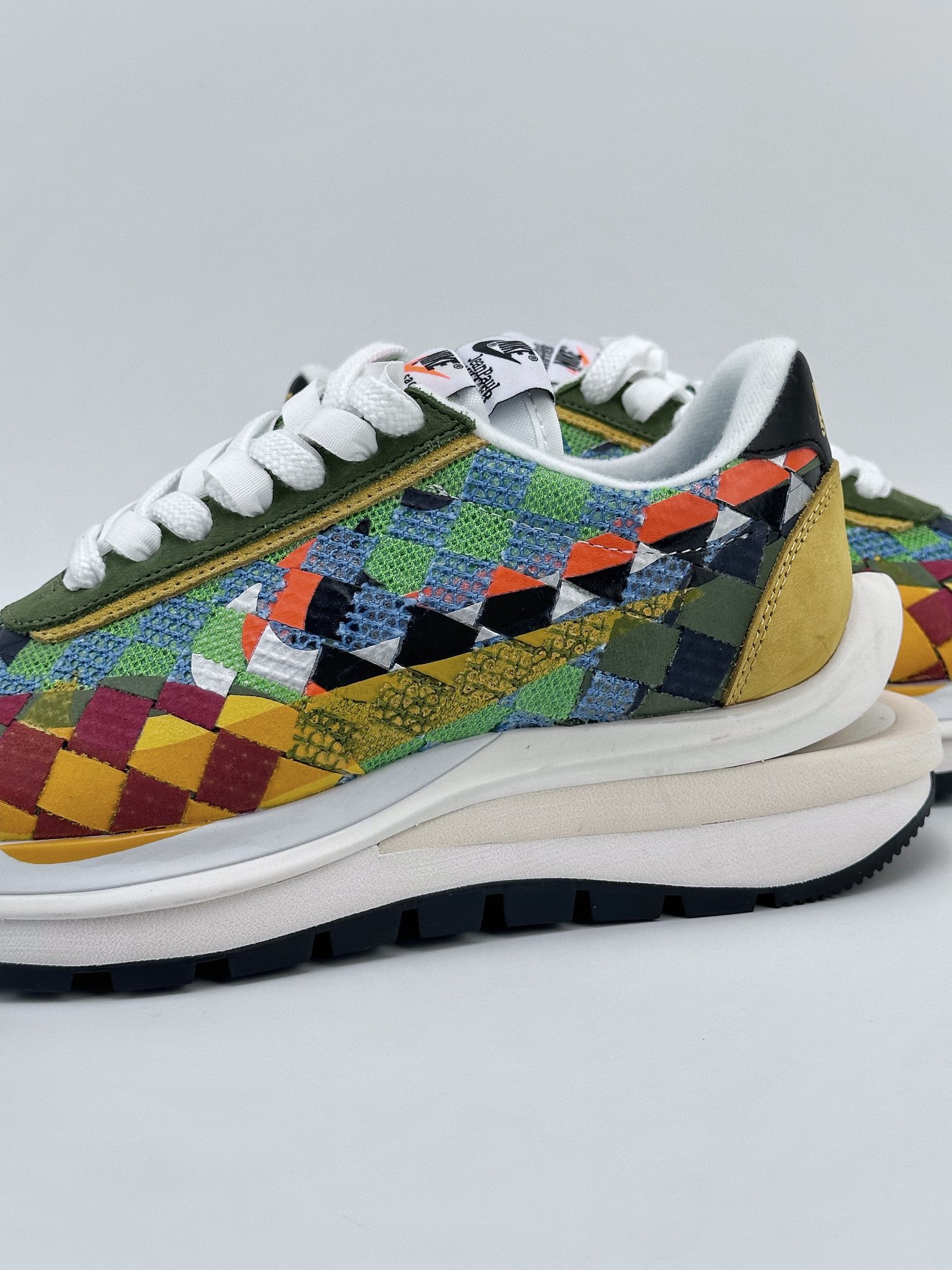 Sacai x Nike woven ”Green Gusto” 绿彩 DR5209-300