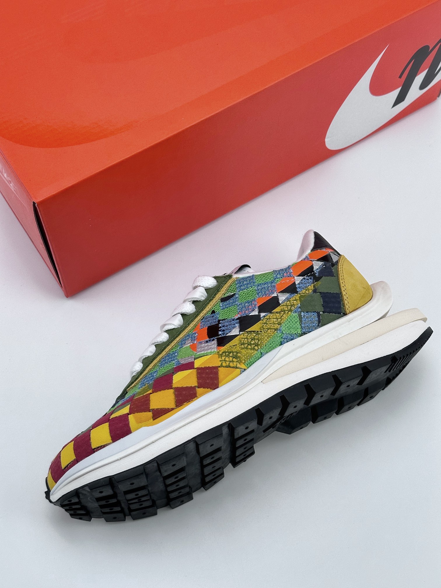 Sacai x Nike woven ”Green Gusto” 绿彩 DR5209-300