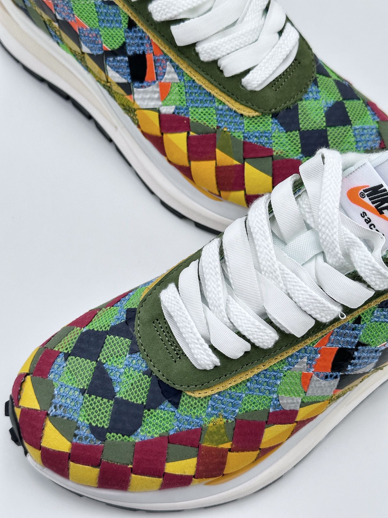 Sacai x Nike woven ”Green Gusto” 绿彩 DR5209-300