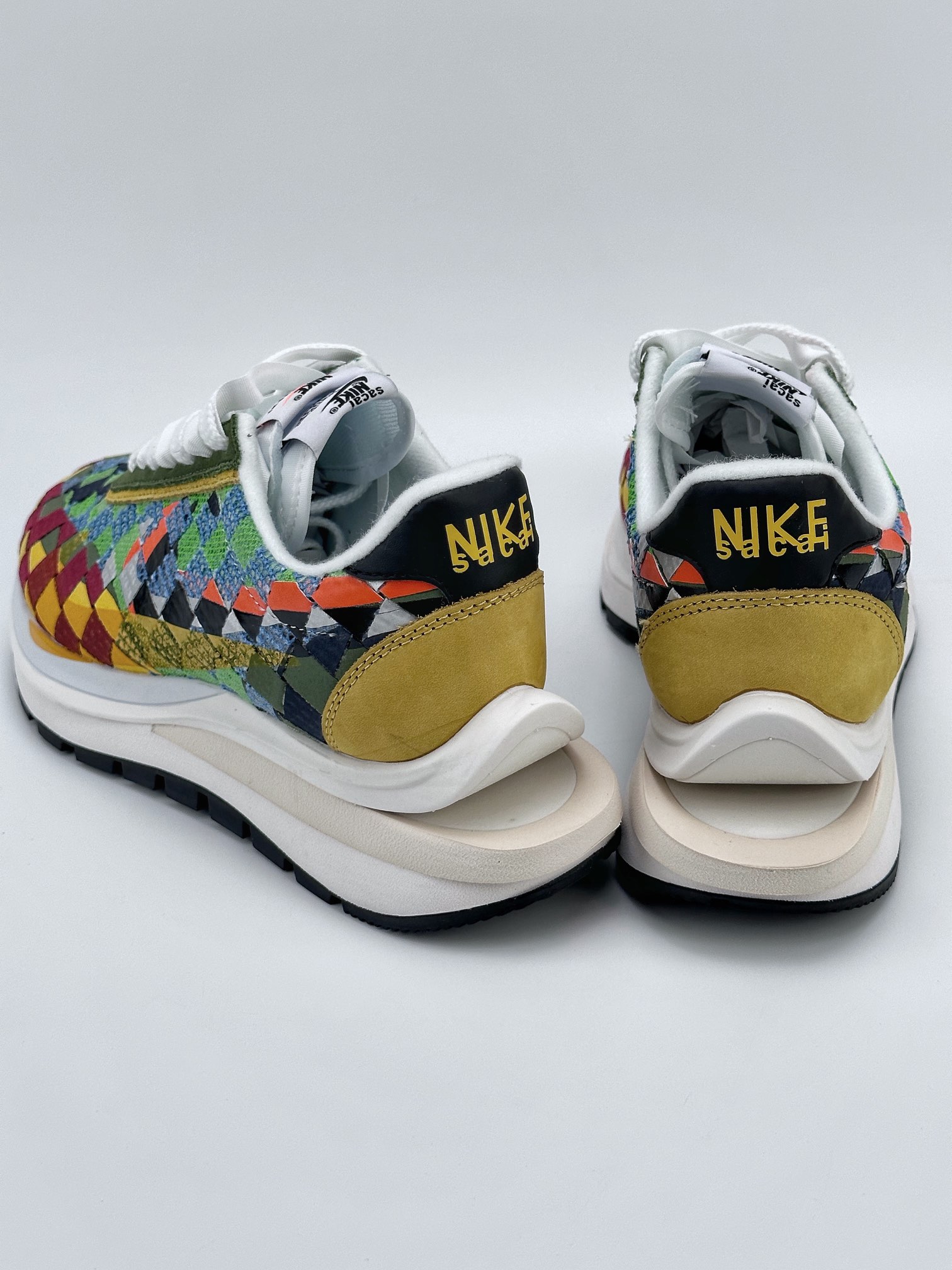 Sacai x Nike woven ”Green Gusto” 绿彩 DR5209-300