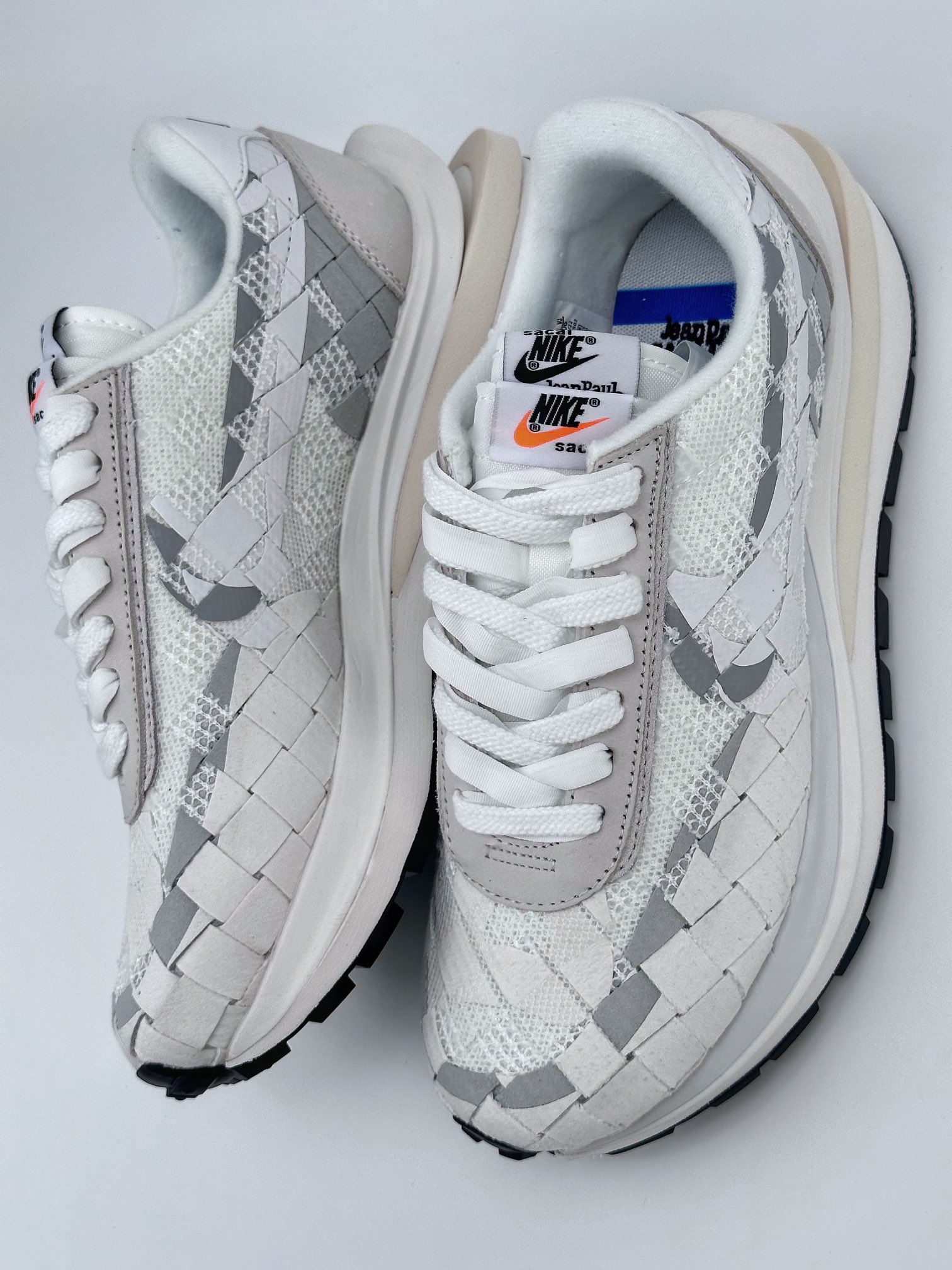 Sacai x Nike woven ”Withe” white and grey DR5209-100