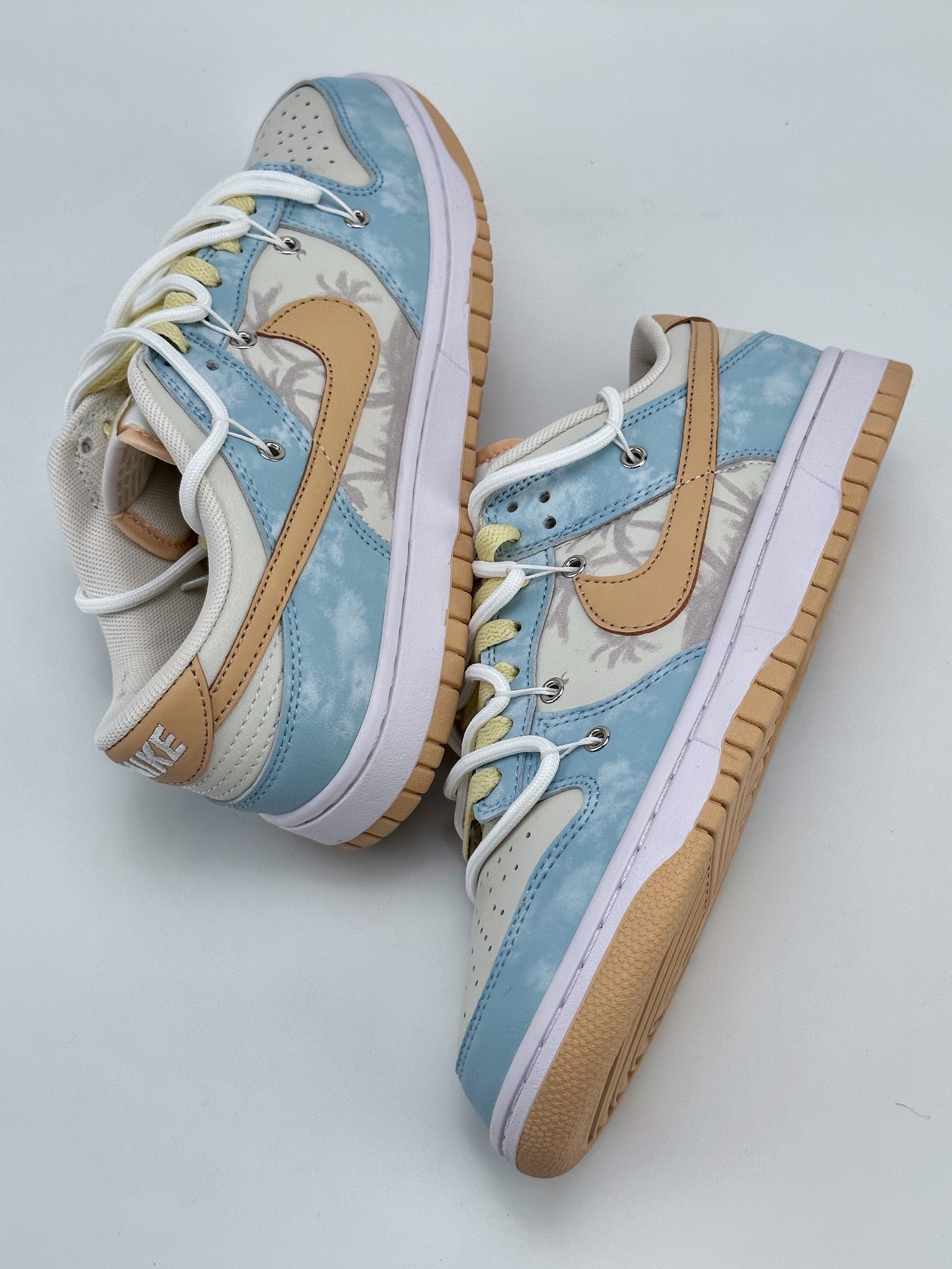 NIKE SB Dunk Low Deconstructed Sea Salt Coconut Cloud DV0831-003