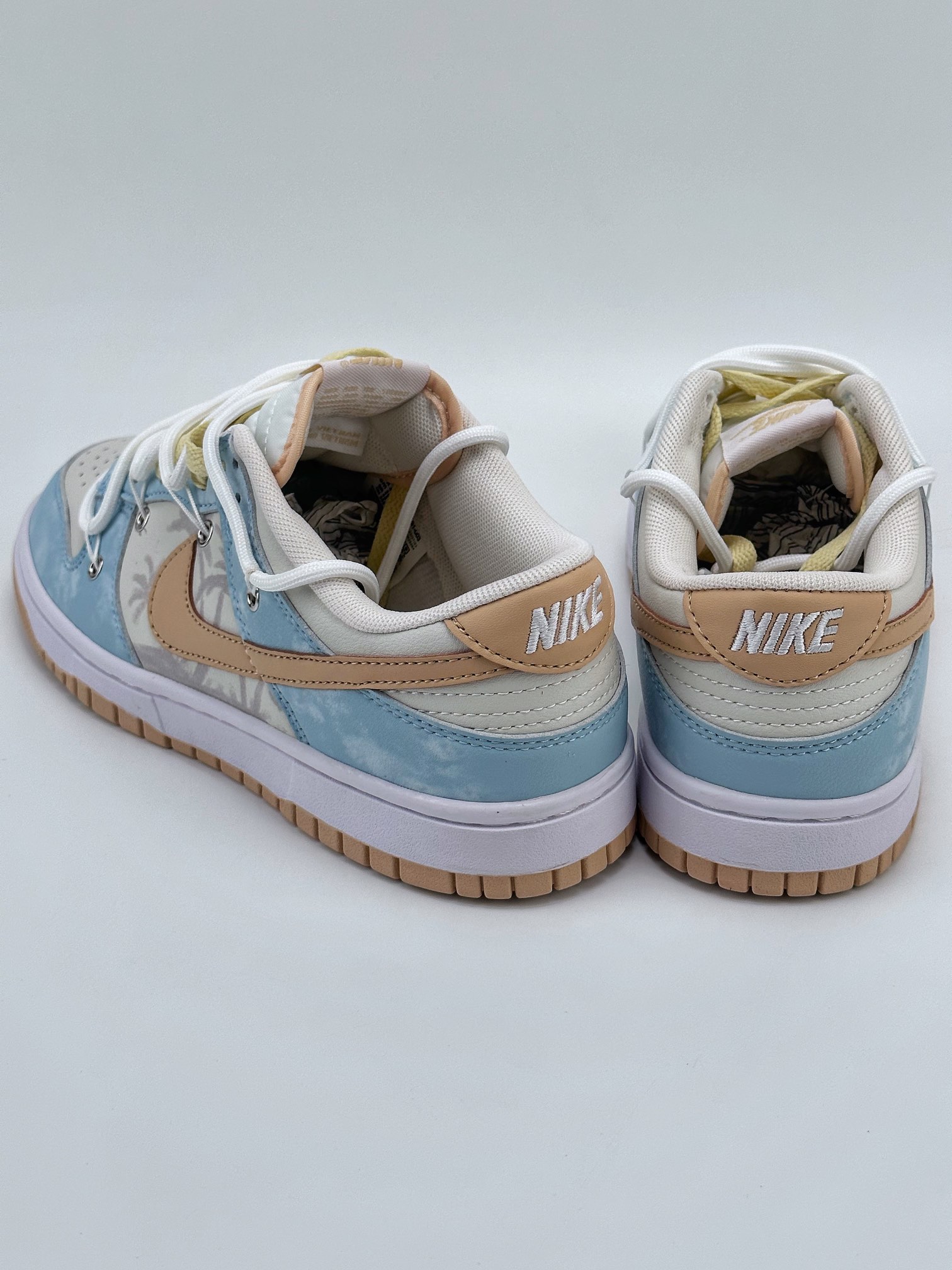 NIKE SB Dunk Low Deconstructed Sea Salt Coconut Cloud DV0831-003