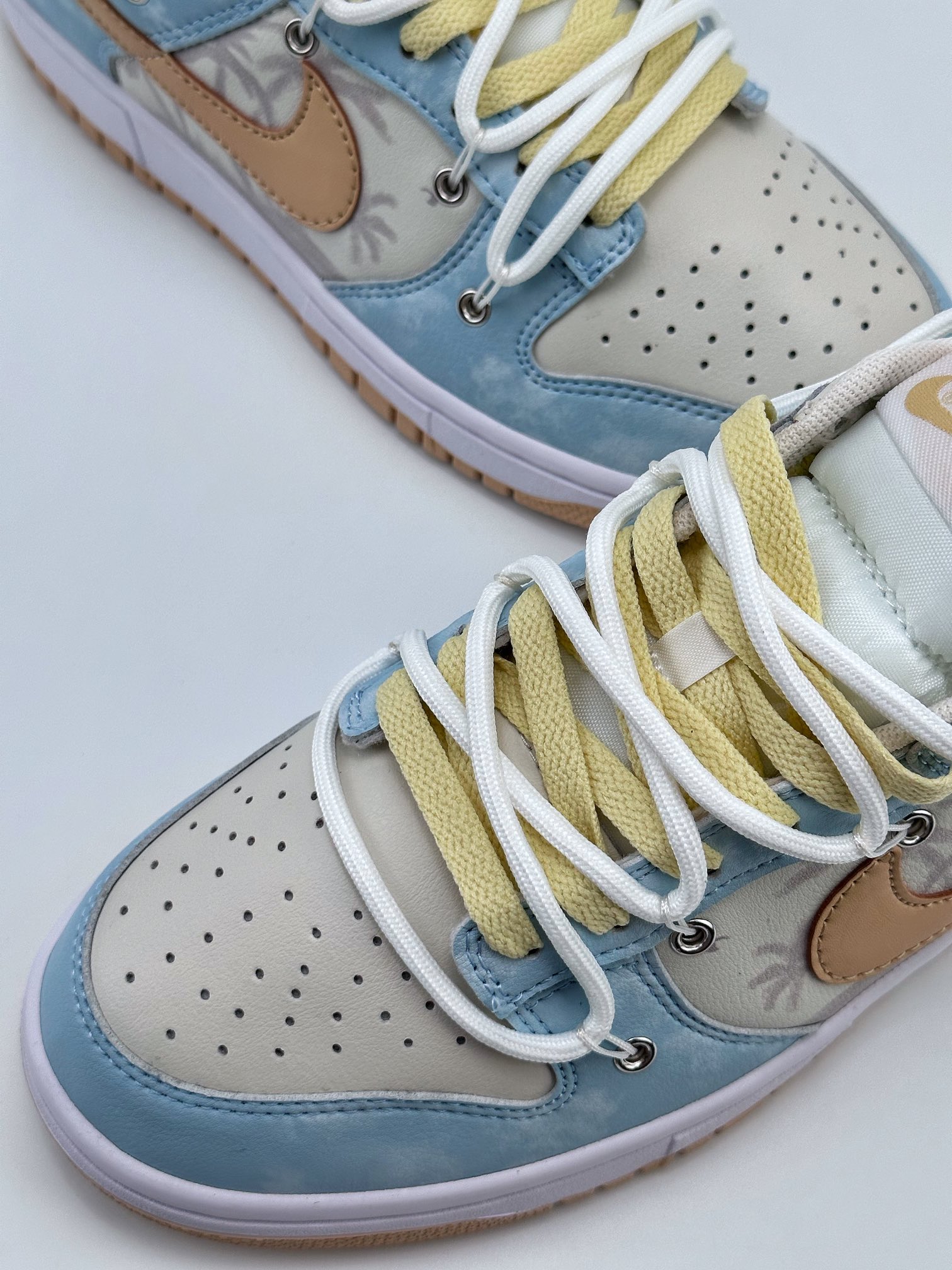 NIKE SB Dunk Low Deconstructed Sea Salt Coconut Cloud DV0831-003