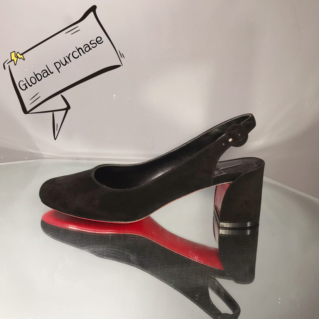 NO:100001,High-end custom spring and summer classic series!  H5.5Cm size 34-43. Leather big sole. 44021-001 black deer skin, black sheepskin. Foreskin buckle, official website synchronization Official website picture Standard European code Reference: 44021-001 Color: black Material: veau velourd Lining: red goat leather Heel height: 5.5Cm Sole: leather sole Size: EU 34-43 (US 4-11):,,christian louboutin, sheepskin,Leather soles19860909高端订制 春夏精典款系列！ H5.5Cm尺码34-43码.真皮大底 .44021－001黑鹿皮,黑羊皮里.包皮扣,官网同步 官网图 标准欧码 Reference:44021-001 Color:black Material:veau velourd Lining:red goat leather Heel heigh:5.5Cm Sole:leather sole Size:EU 34－43（US 4一11) :,,christian louboutin,sheepskin,Leather soles,Women's Shoes