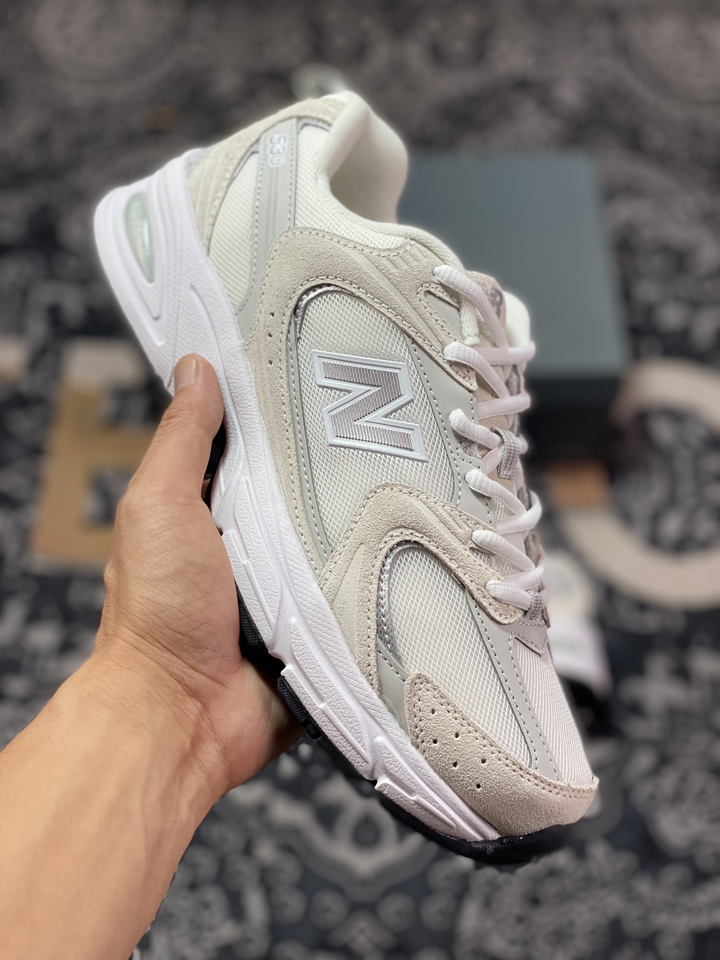 New Balance MR530系列低帮复古老爹风网布跑步休闲运动鞋“翻毛米白浅灰”MR530CE