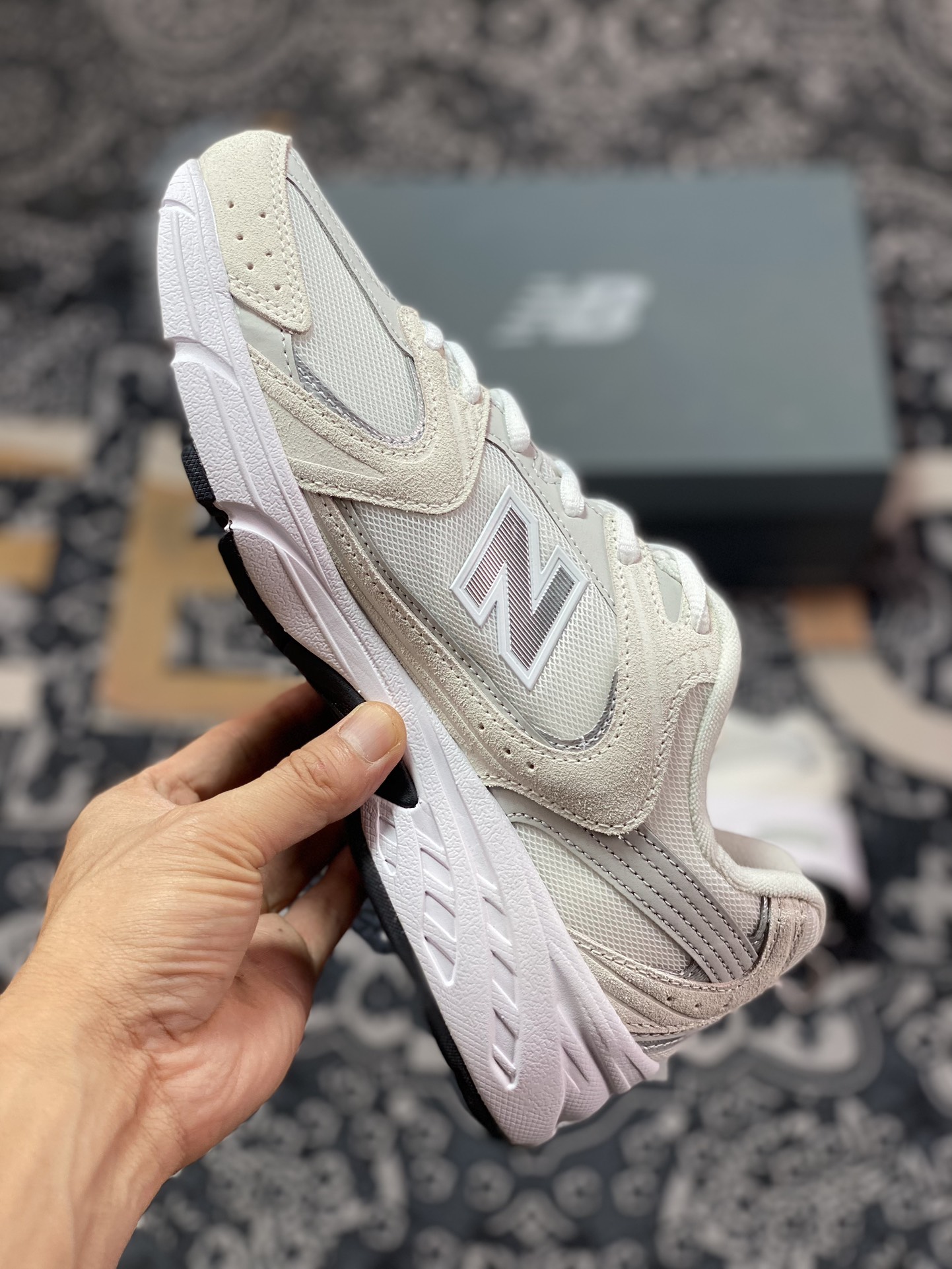 New Balance MR530系列低帮复古老爹风网布跑步休闲运动鞋“翻毛米白浅灰”MR530CE