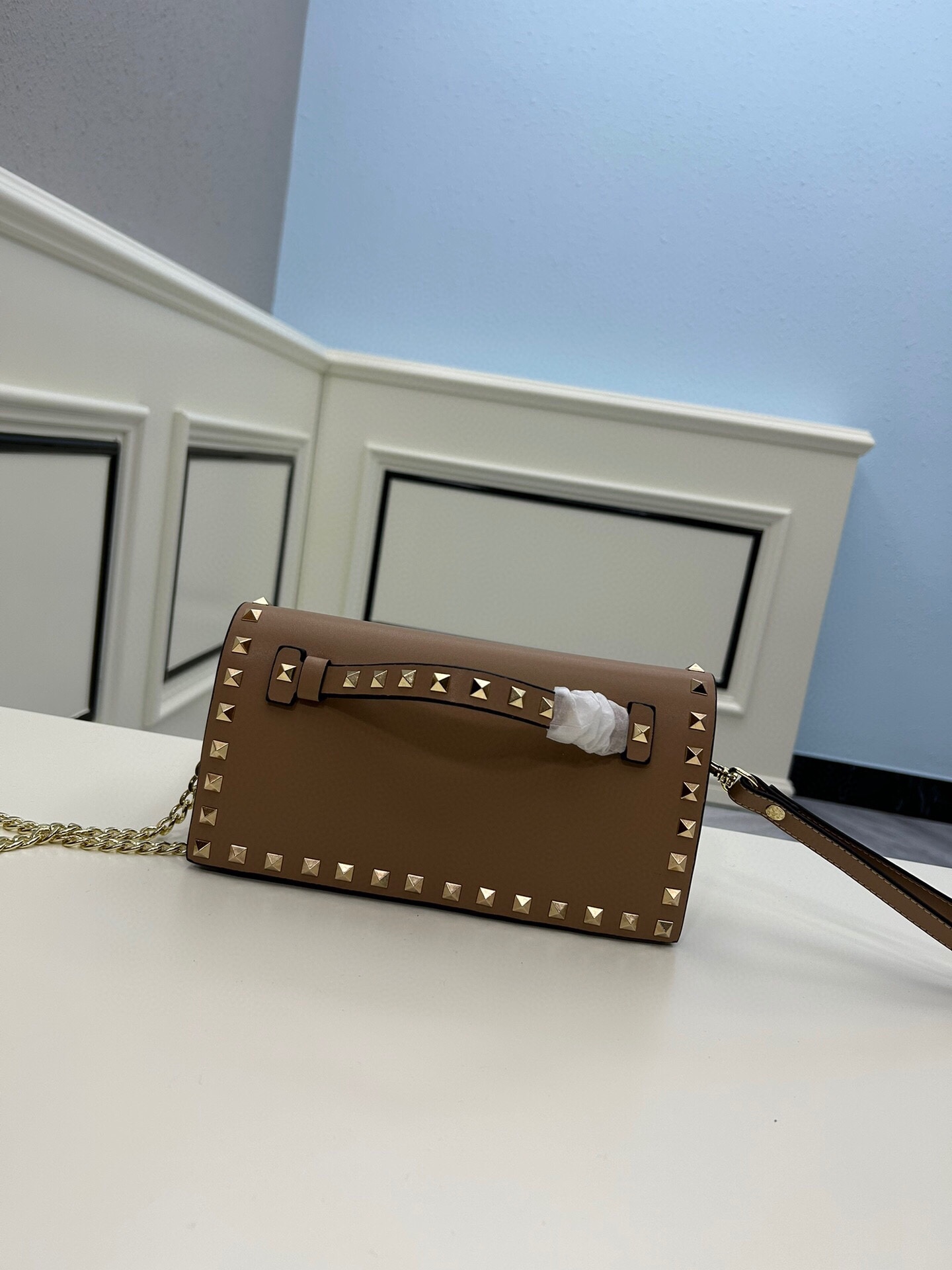 、772#Valentino Garavani Rockstud 采用进口牛皮手拿包🌟🌟🌟铂金后处理铆钉