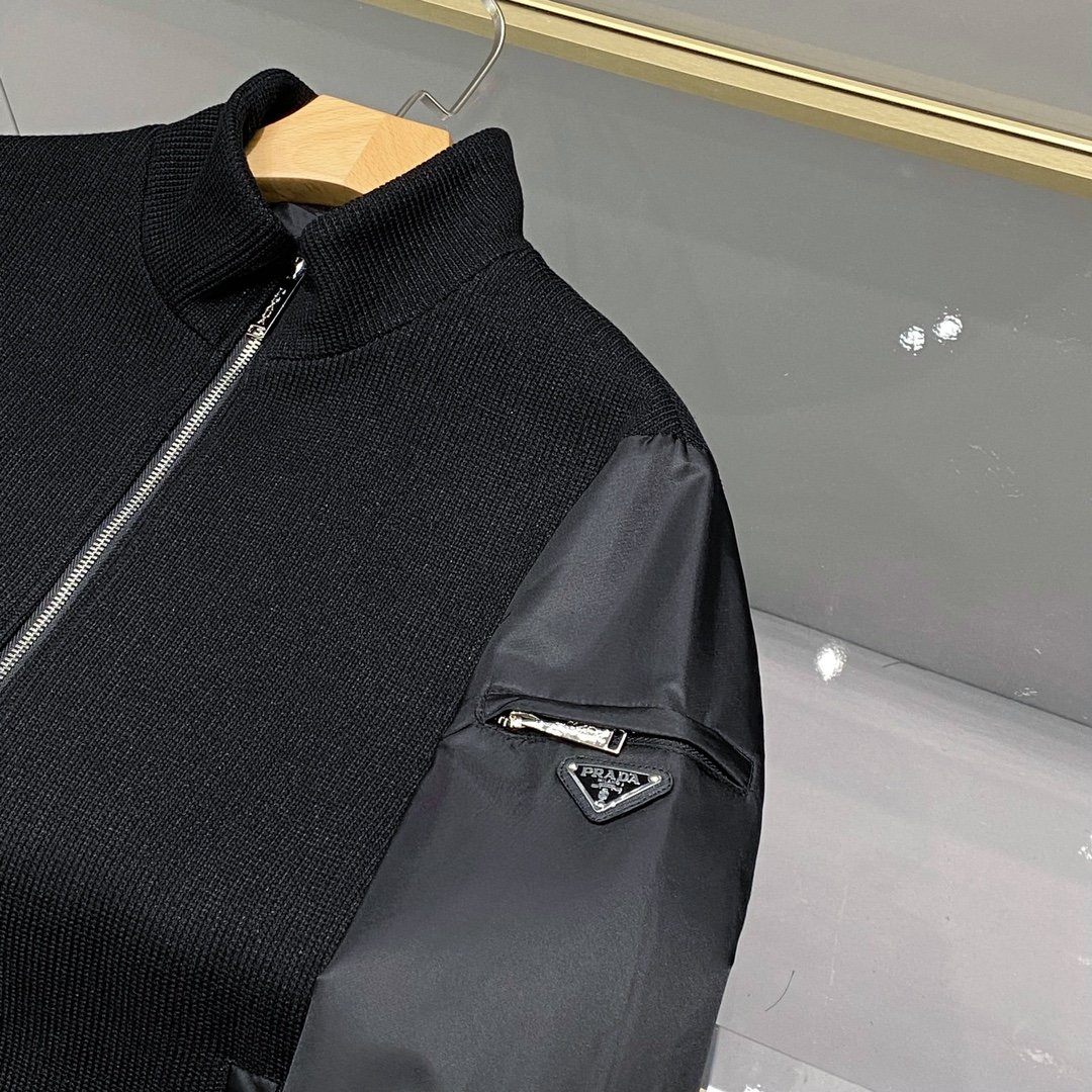 黑色针织拼接面料时尚休闲立领夹克细节