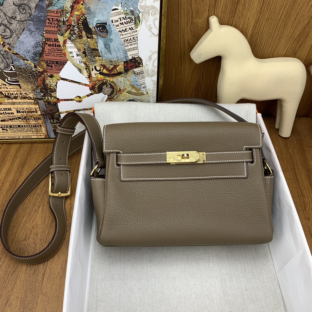 Hermes Kelly Bolsos de mensajero Ceniza de elefante Gris Costura Universal para hombres y mujeres Hardware oro Piel vaca Cuero