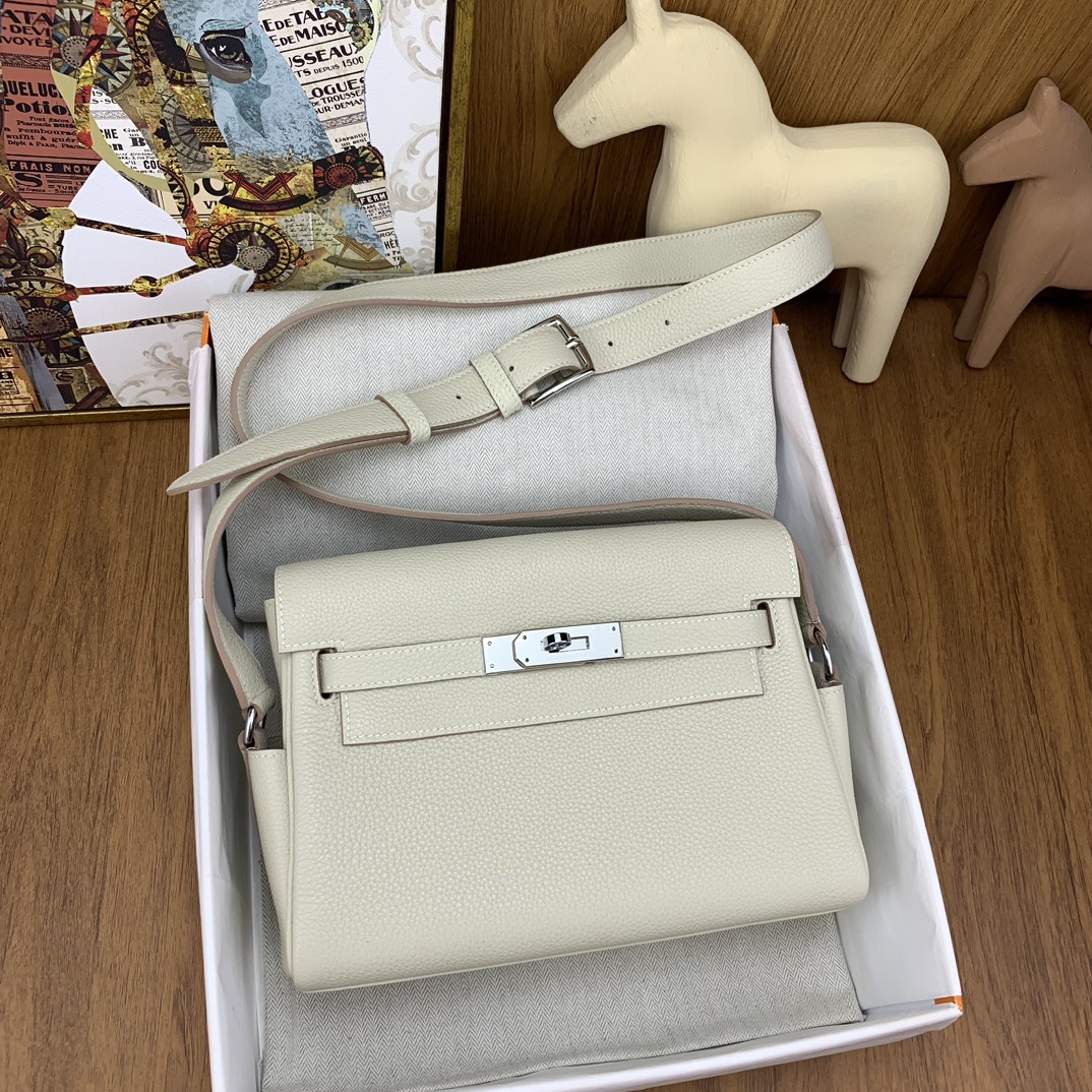 Hermes Kelly Messenger Bags Milkshake White Sewing Unisex Silver Hardware Calfskin Cowhide