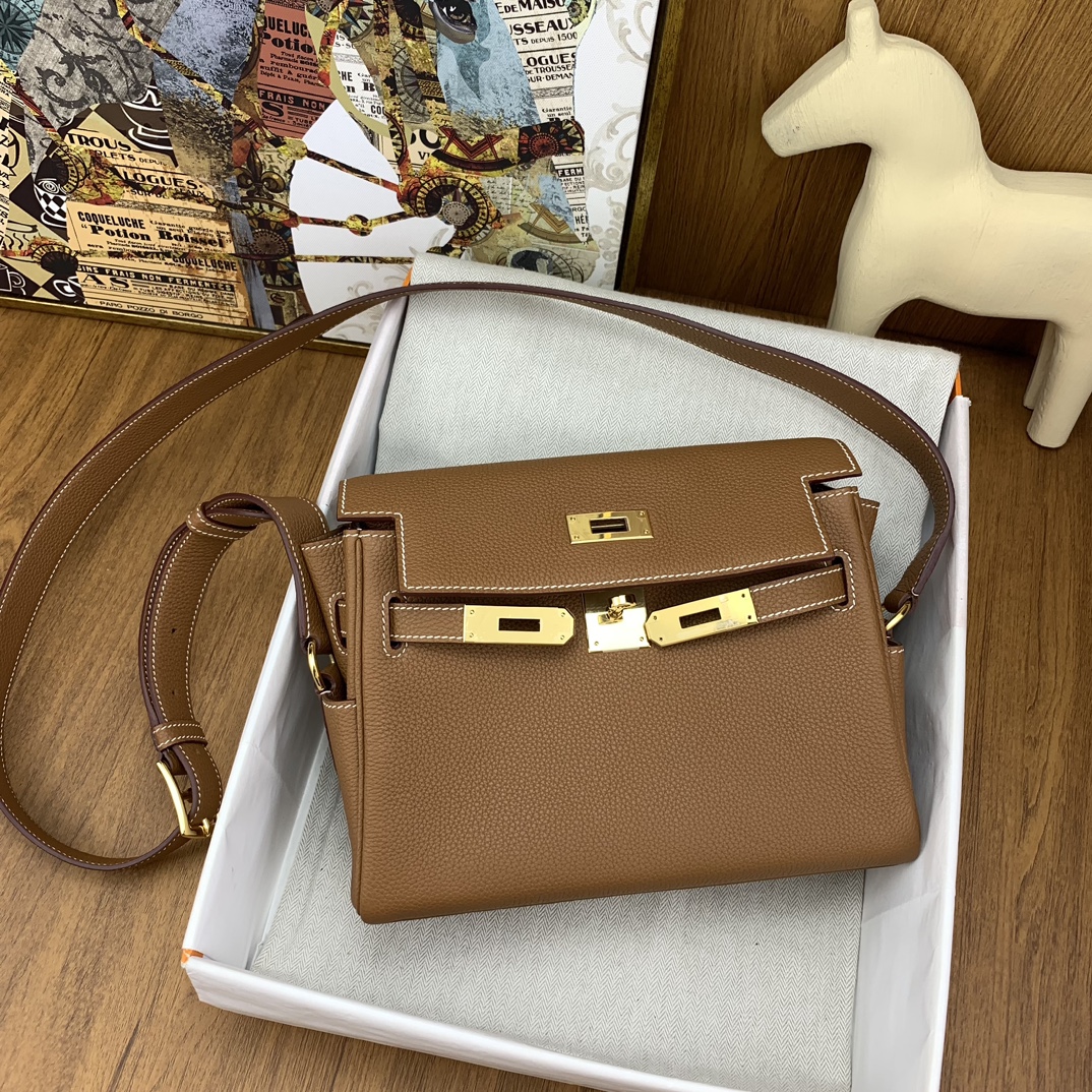 Hermes Kelly Messenger Bags Brown Coffee Color Sewing Unisex Gold Hardware Calfskin Cowhide