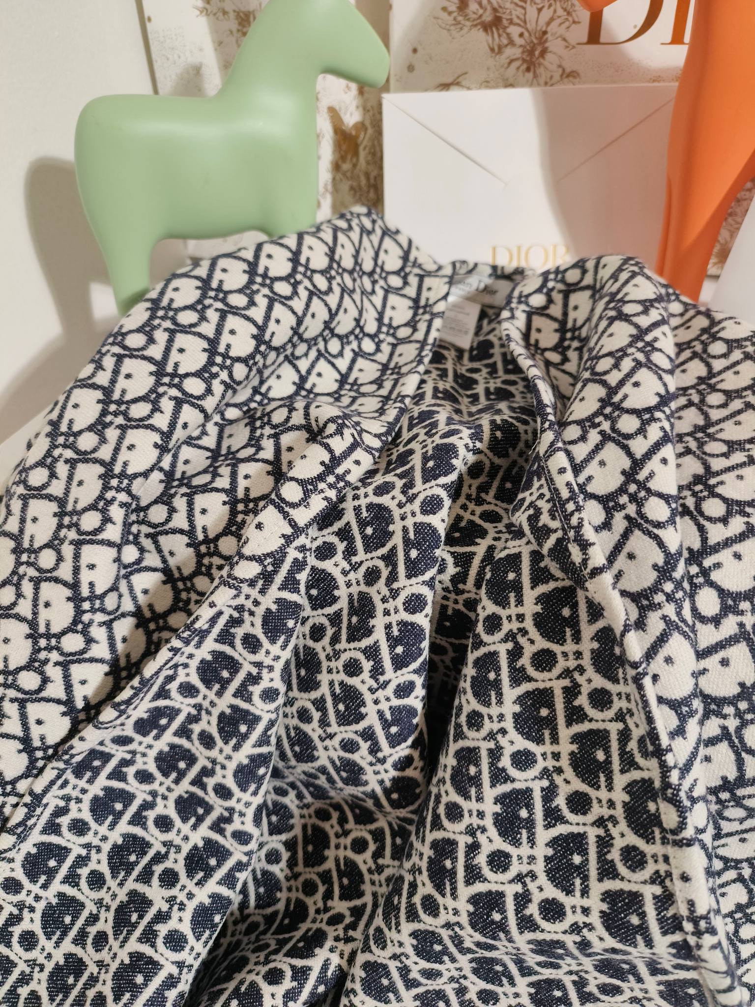 💟CD字母斗篷 经典look 超细腻字体 永远的经典 绝不起球 原版原标 气质型单品 上身效果很好  强