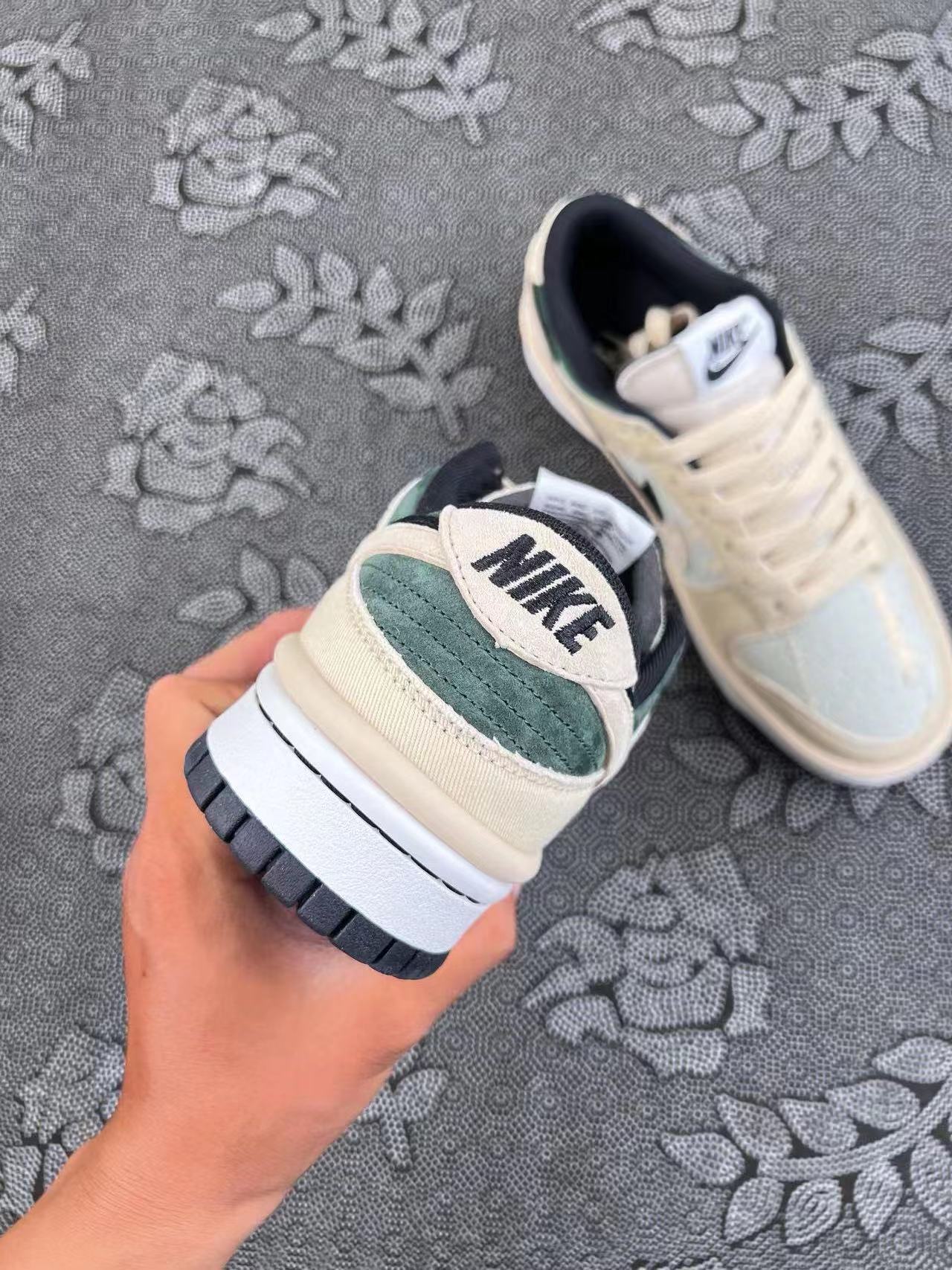 ? 正品定制Nike Dunk Low米灰绿配色 双钩系列 麂皮配色 ?