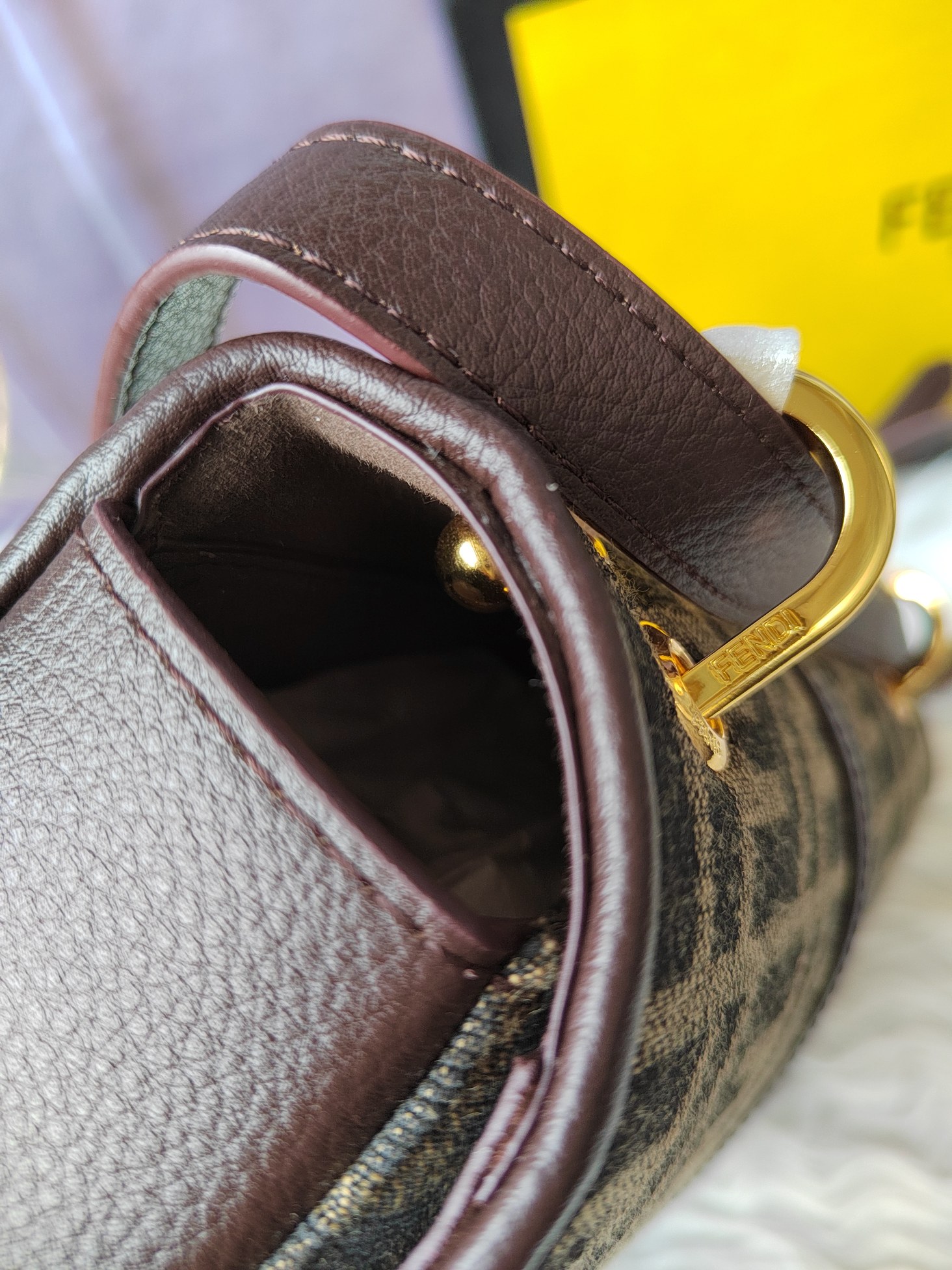 FF帆布コーヒー中号斜め掛けバッグ - 女性らしいデザインと機能性