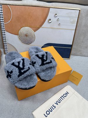 Louis Vuitton 7 Star Shoes Slippers Buy First Copy Replica Rubber Wool