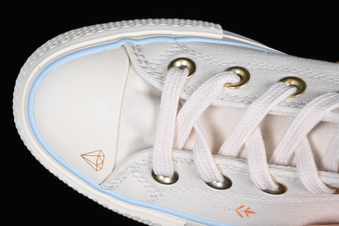 💰160纯原
Converse Chuck Taylor All Star Lift High "Cream White/Black" 匡威蝴蝶主题厚底休闲运动硫化鞋 A07135C
尺码:35 36 36.5 37 37.5 38 39 39.5 40 M.C3