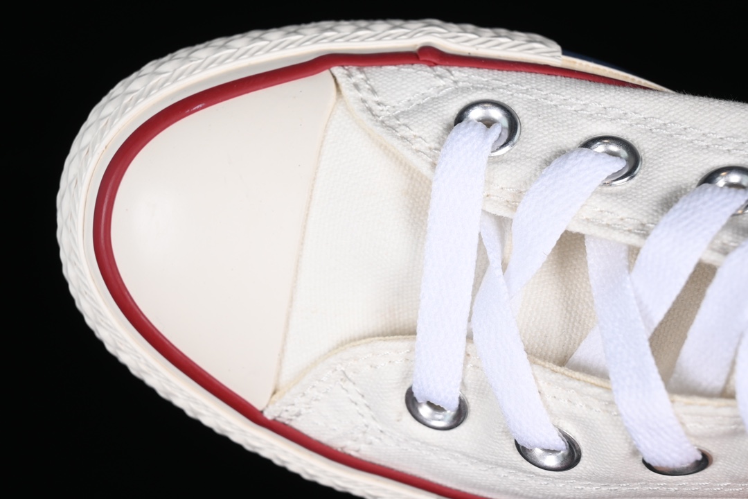 💰150纯原
Converse x 三丽鸥限定联名款 日版匡威高帮休闲板鞋 1SD513
#采用的日版匡威热门鞋型搭配 Hello Kitty
尺码：35 36 36.5 37 37.5 38 39 39.5 40 M.C3