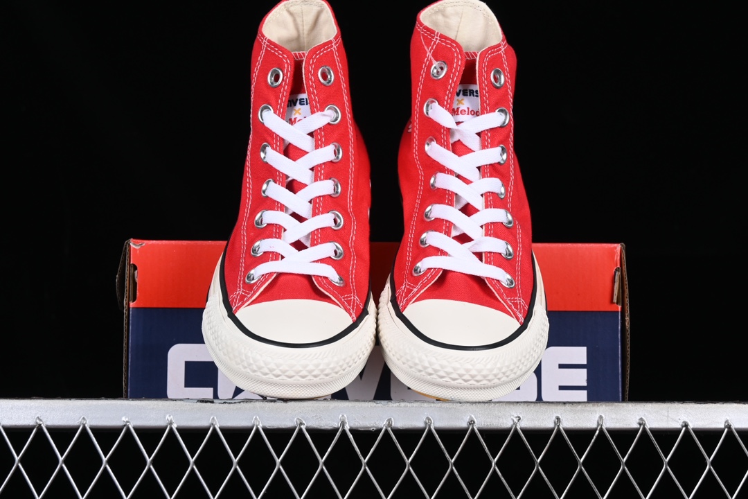 💰150纯原
Converse x 三丽鸥限定联名款 日版匡威高帮休闲板鞋 1SD511
#采用的日版匡威热门鞋型搭配 Hello Kitty
尺码：35 36 36.5 37 37.5 38 39 39.5 40 M.C3