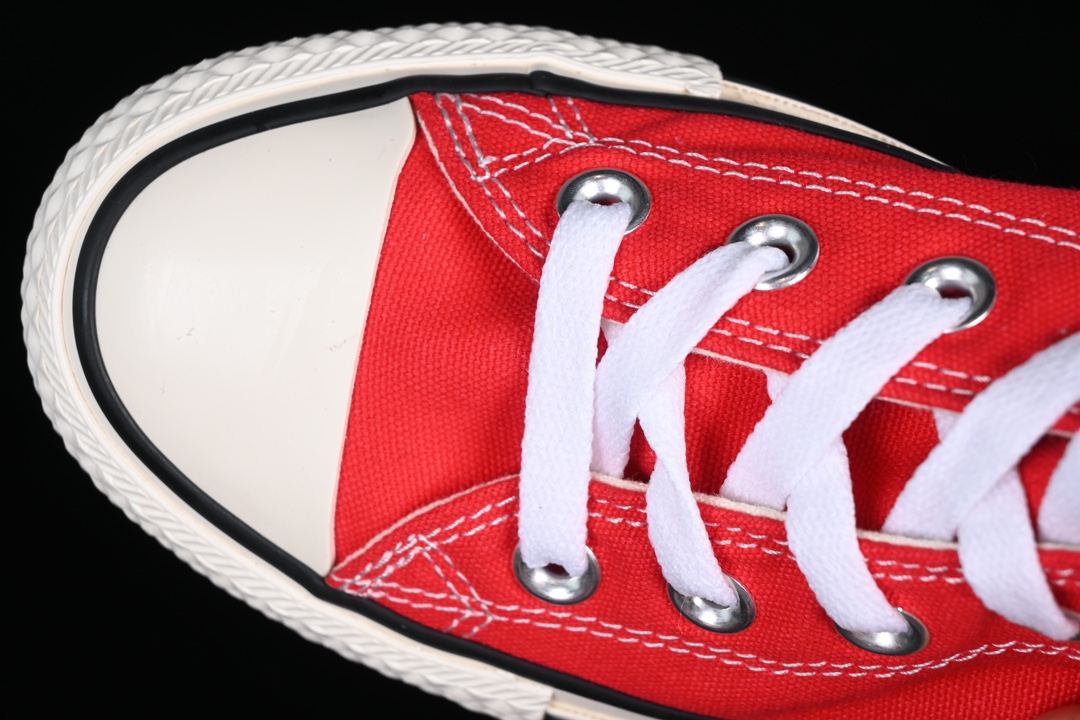 💰150纯原
Converse x 三丽鸥限定联名款 日版匡威高帮休闲板鞋 1SD511
#采用的日版匡威热门鞋型搭配 Hello Kitty
尺码：35 36 36.5 37 37.5 38 39 39.5 40 M.C3