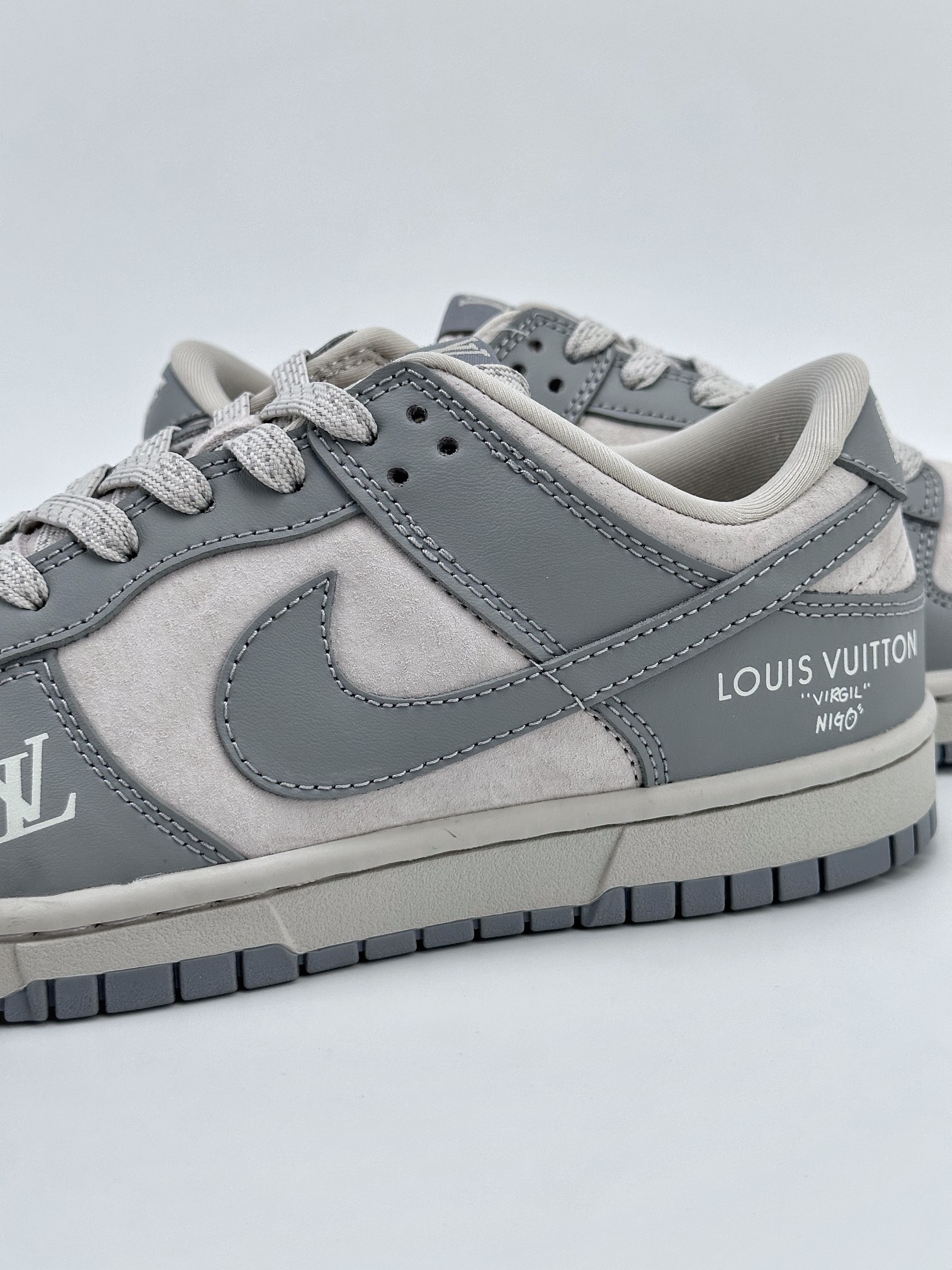 Nike SB Dunk Low x Louis Vuitton Cement Athens Grey FC1688-115