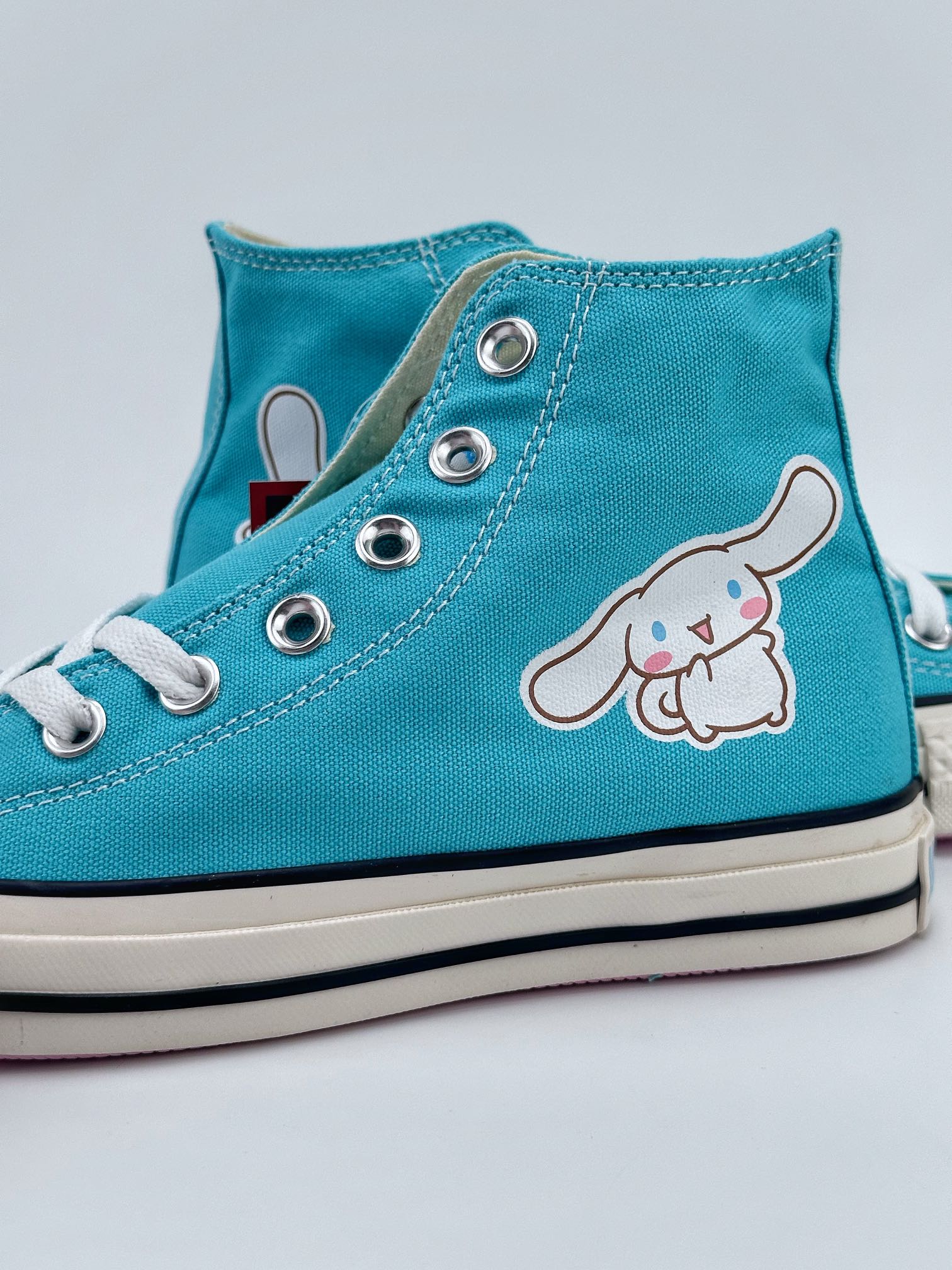 Japanese version of CONVERSE x Sanrio limited edition