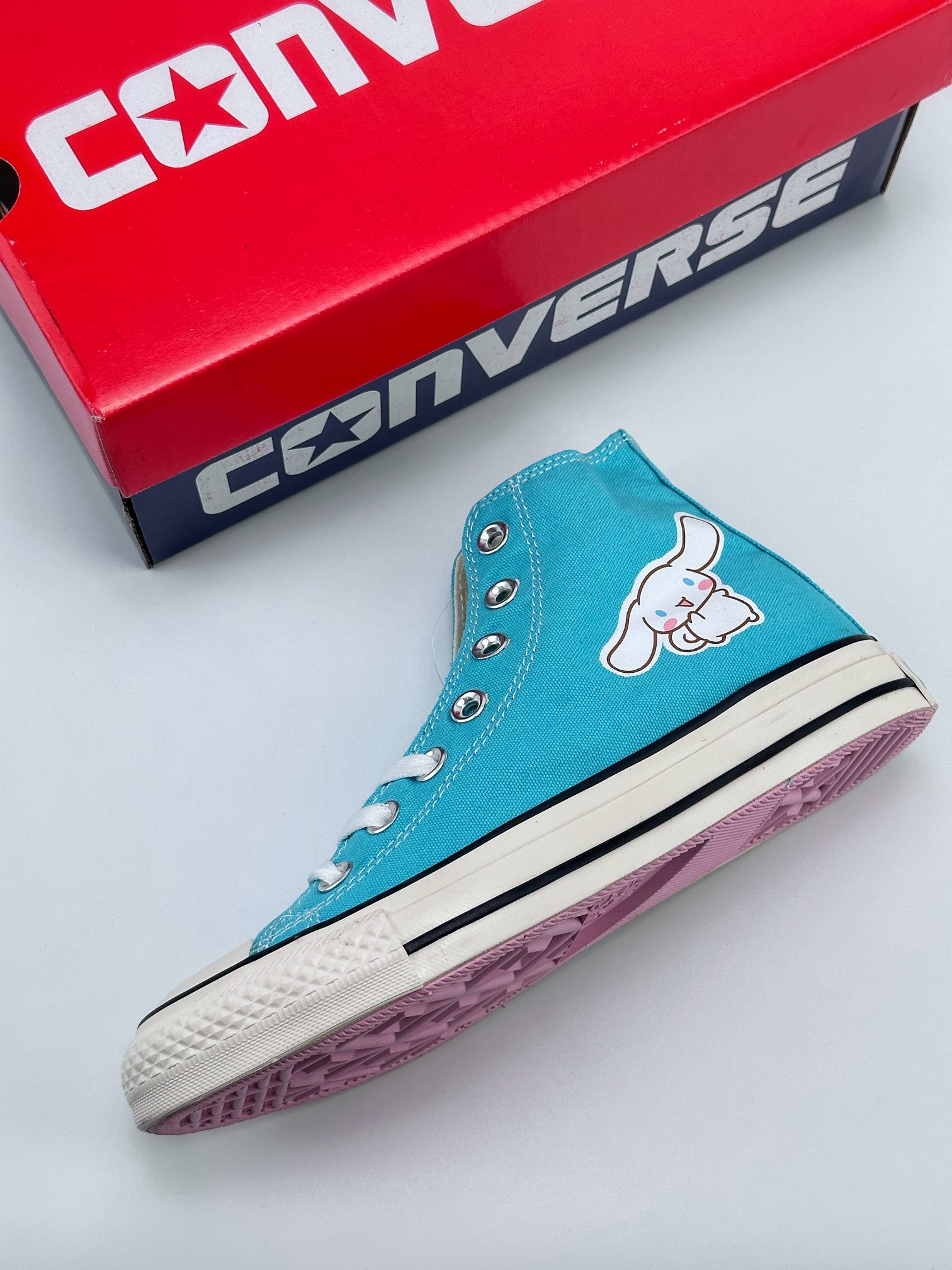 Japanese version of CONVERSE x Sanrio limited edition