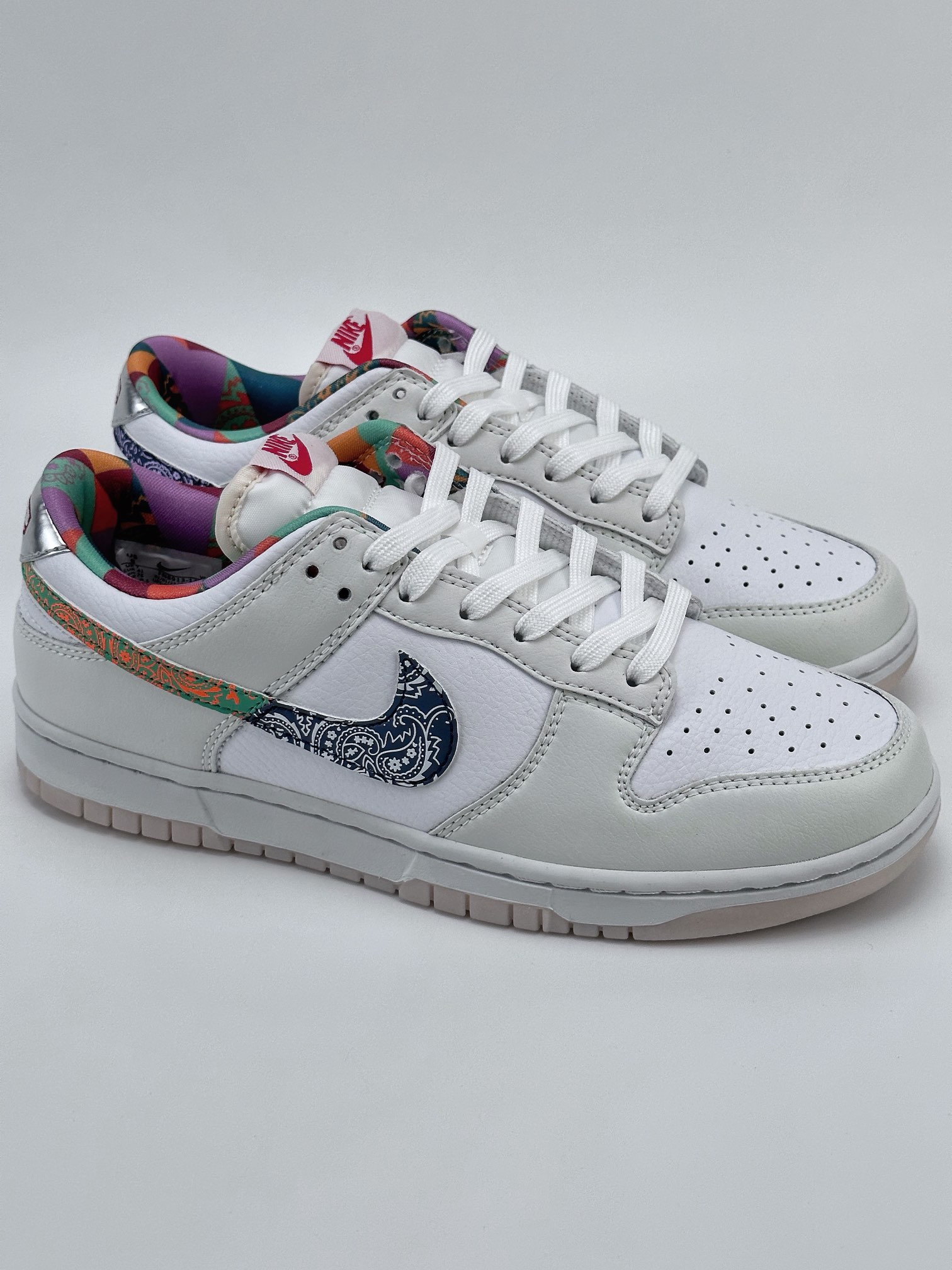 Nike SB Dunk Low White with Cashew Flower FN8913-141