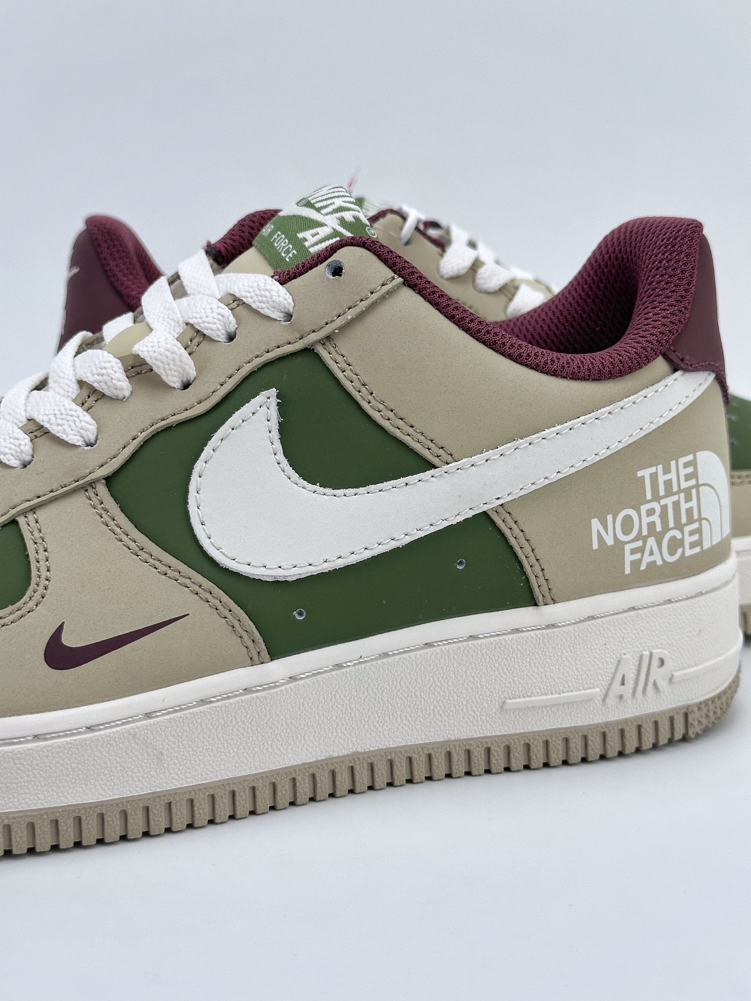 Nike Air Force 1 Low 07 x The North Face BS9055-727