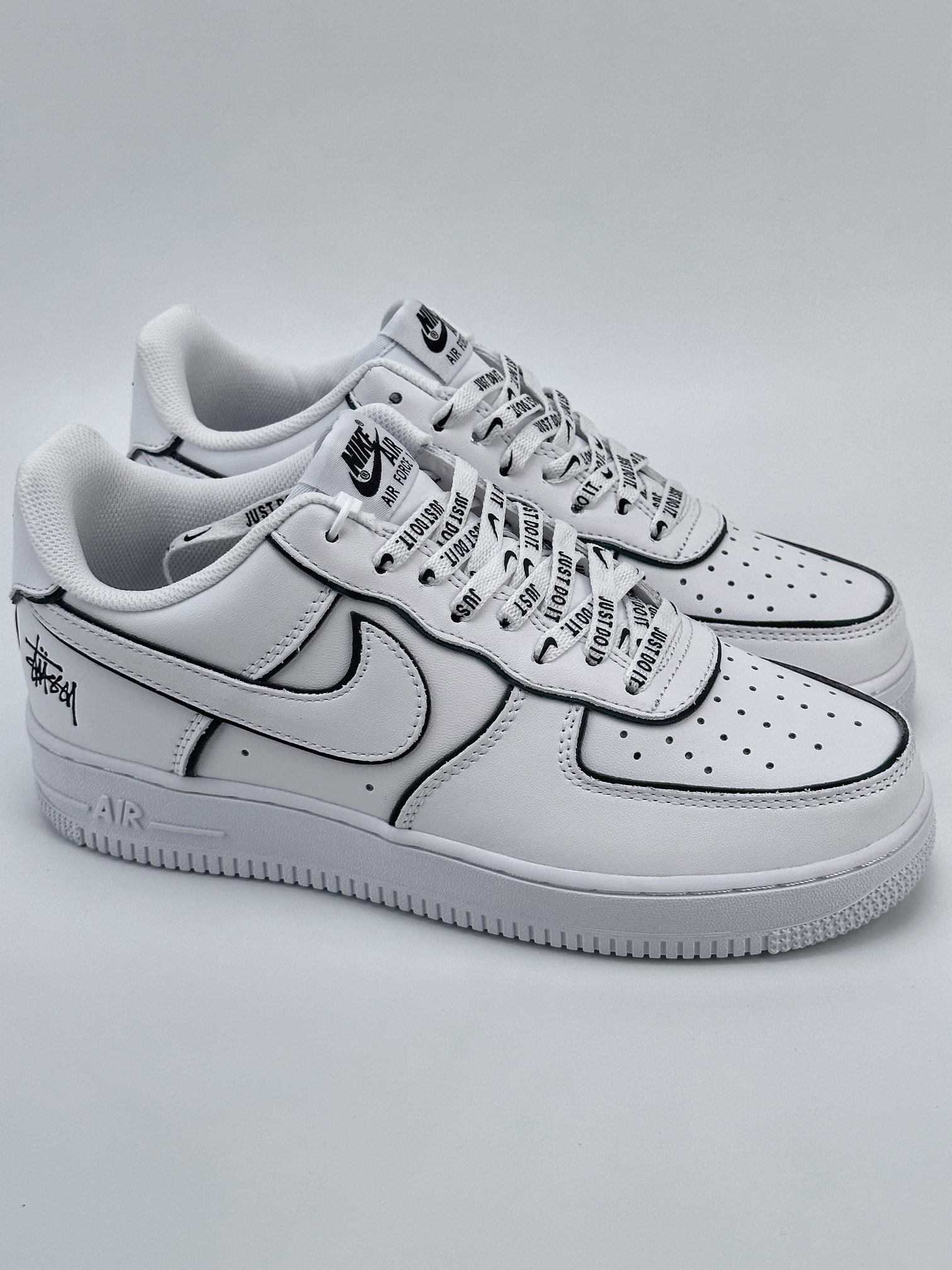 Nike Air Force 1 Low 07 x Stussy Reflective BQ6425-109