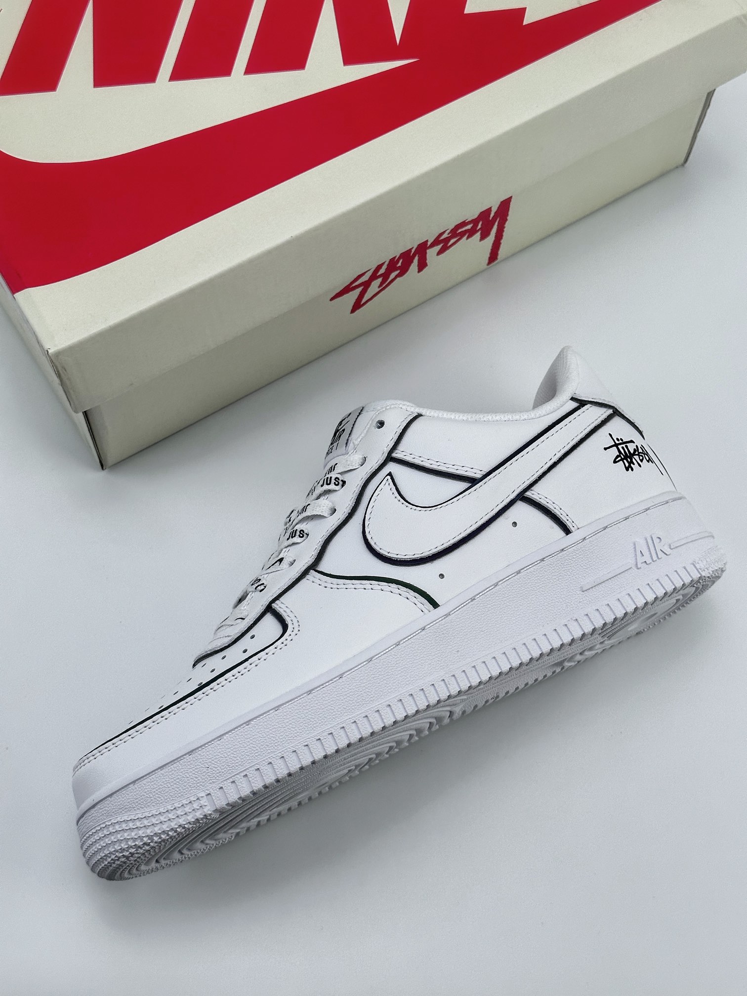 Nike Air Force 1 Low 07 x Stussy Reflective BQ6425-109