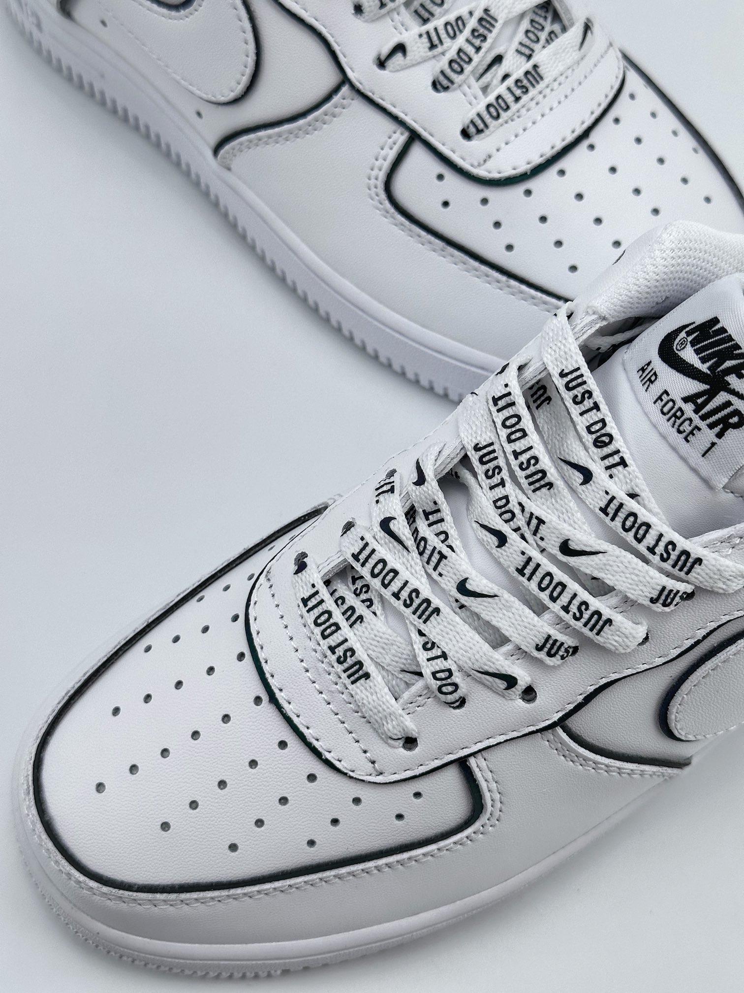 Nike Air Force 1 Low 07 x Stussy Reflective BQ6425-109