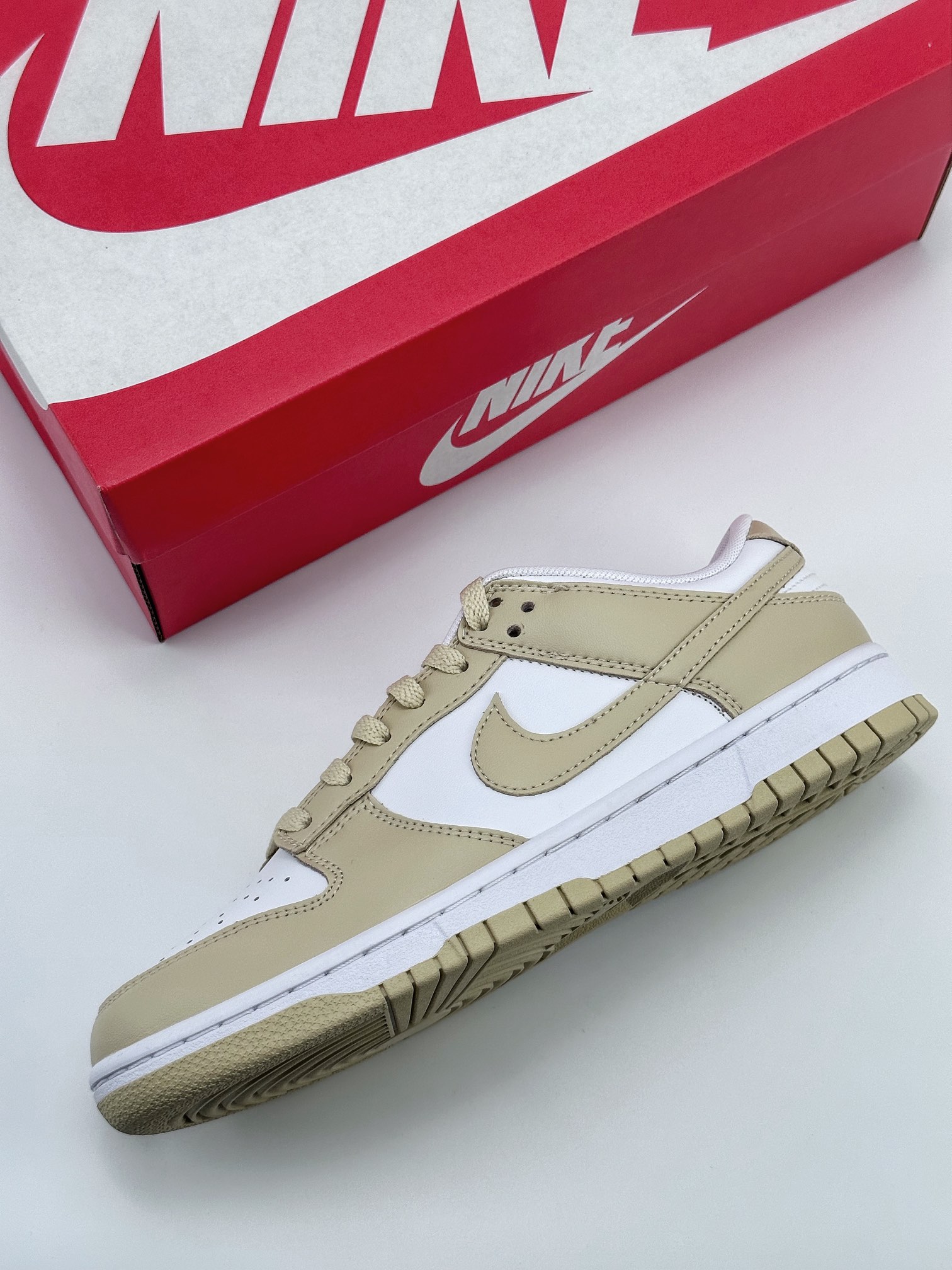 NIKE SB Dunk Low ”Team Gold” White Beige DV0833-100