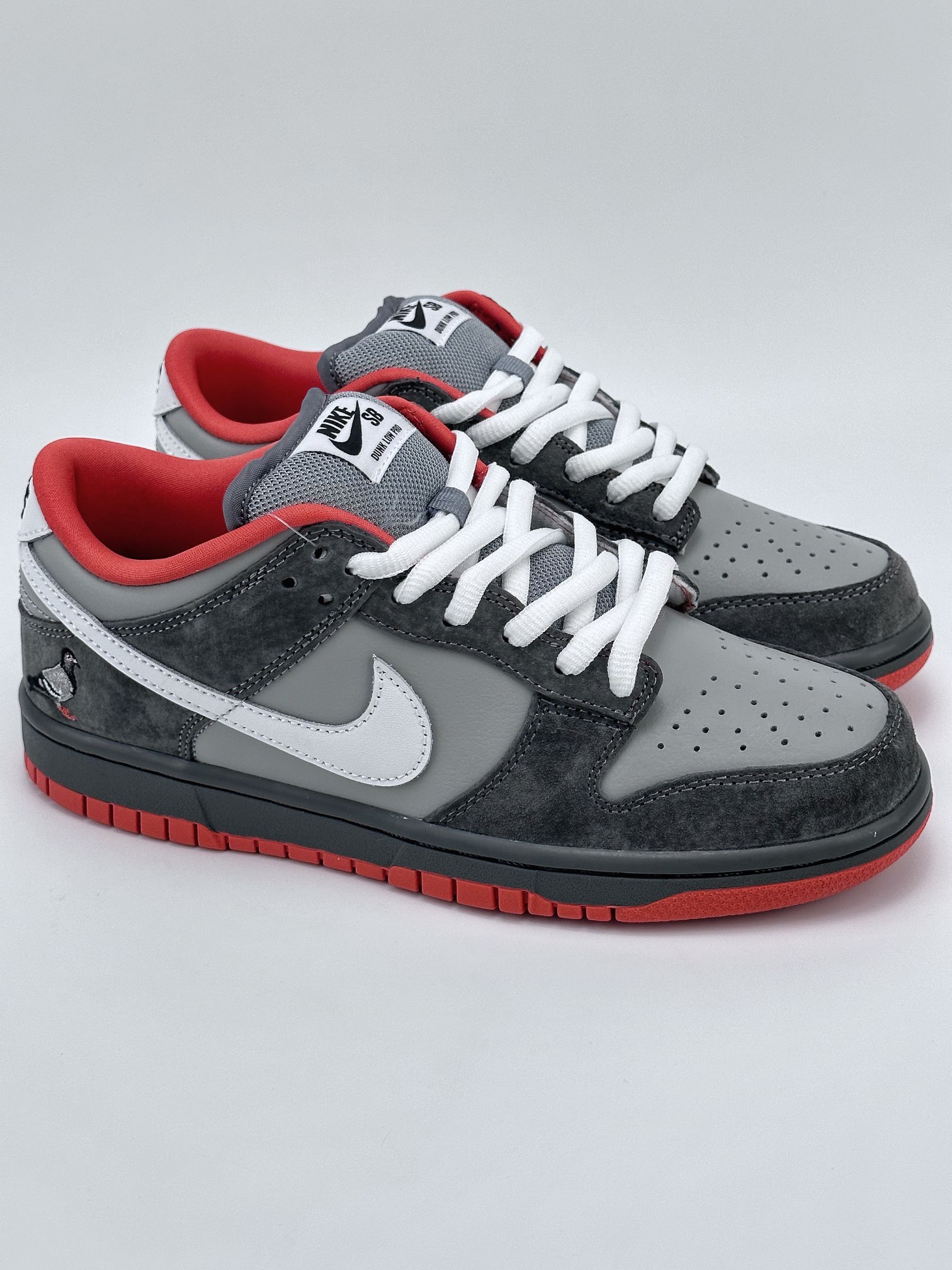 Nike SB Dunk Low Staple NYC Pigeon Grey Pigeon 304292-011