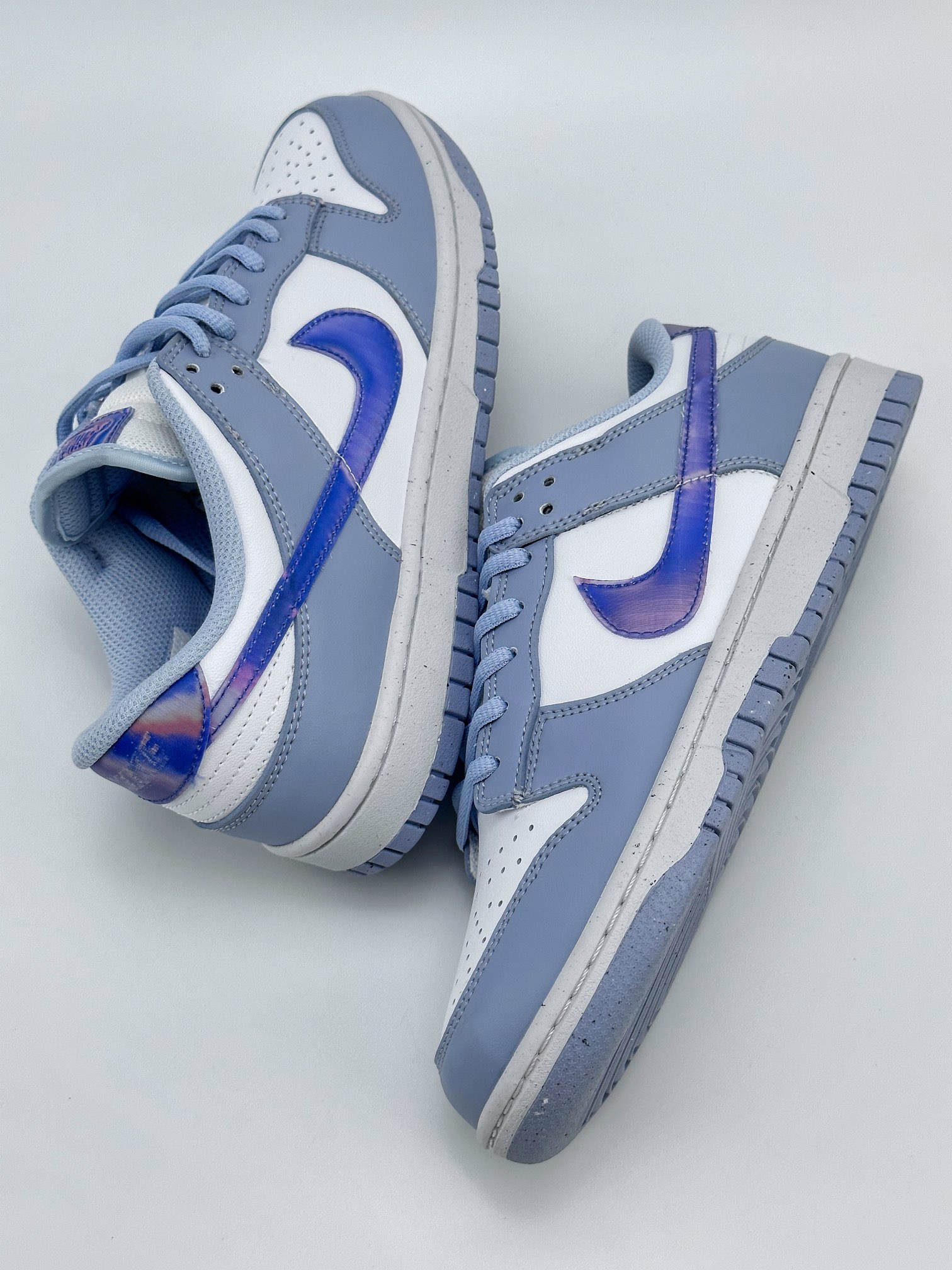 Nike SB Dunk Low Recycled Blue and White FJ4668-400