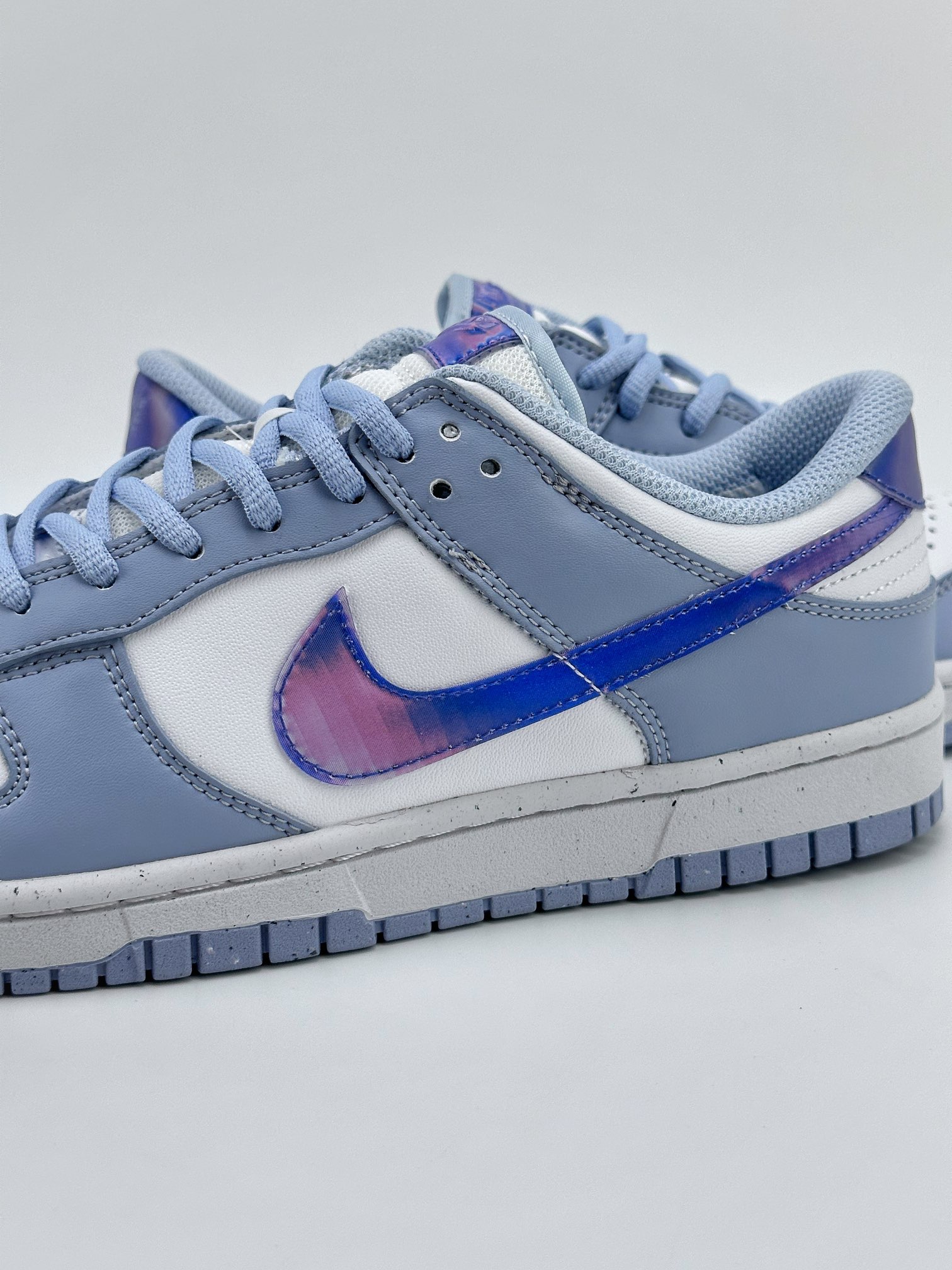 Nike SB Dunk Low Recycled Blue and White FJ4668-400