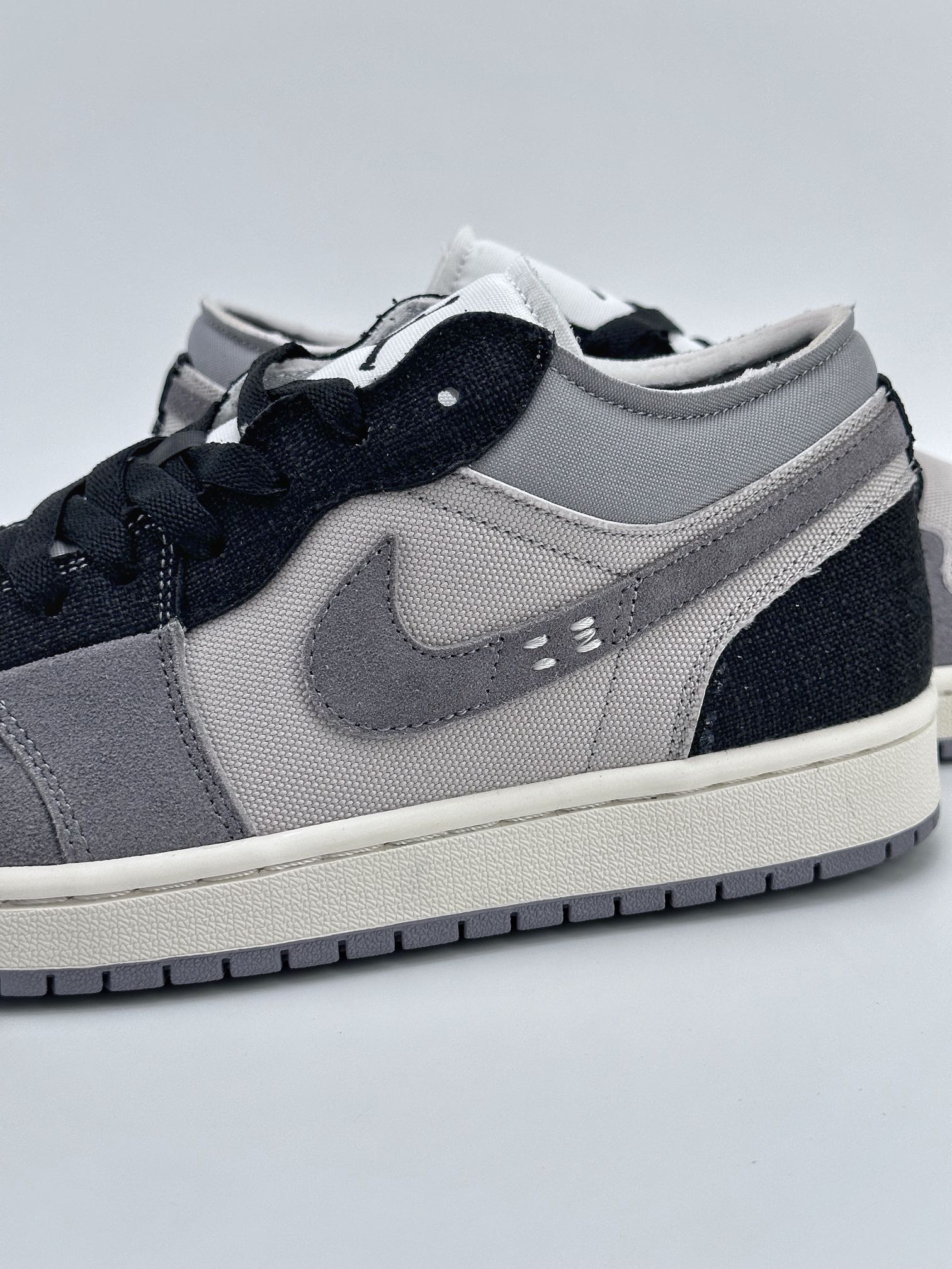 200 Air Jordan 1 Low SE "Inside Out" 解构黑灰 DZ4135-002