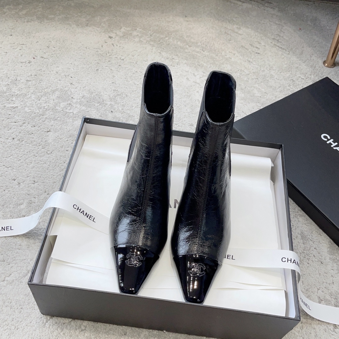 CHANEL 秋冬モデル レディースブーツ スリッポン ストレートブーツ 乗馬ブーツ イタリア製本革アウトソール