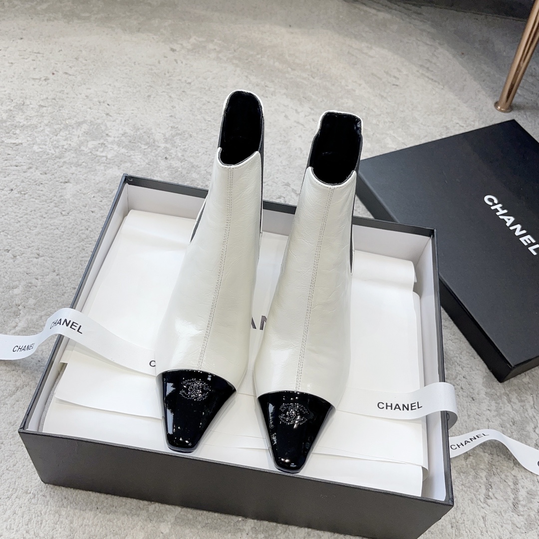 CHANEL 秋冬モデル レディースブーツ スリッポン ストレートブーツ 乗馬ブーツ イタリア本革アウトソール