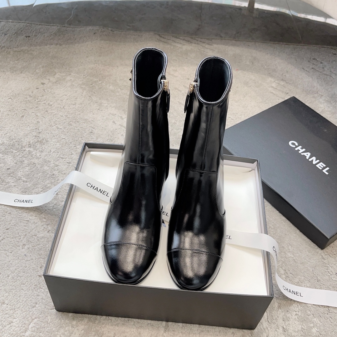 CHANEL 秋冬モデル レディースブーツ スリッポン ストレートブーツ 乗馬ブーツ イタリア製本革アウトソール