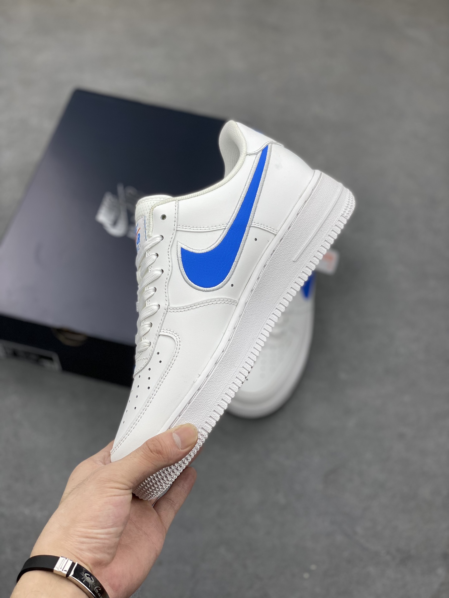 Nike Air Force 1 '07 Low White Blue Leather Sneakers 4 i1692912720 174 2
