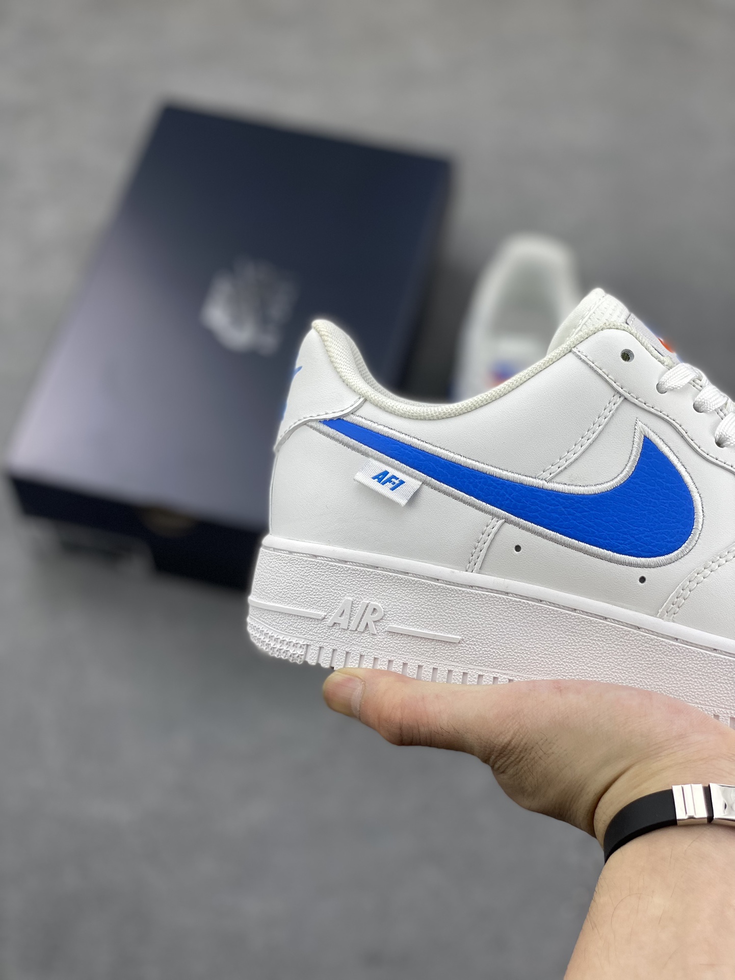 Nike Air Force 1 '07 Low White Blue Leather Sneakers 6 i1692912720 2674 4
