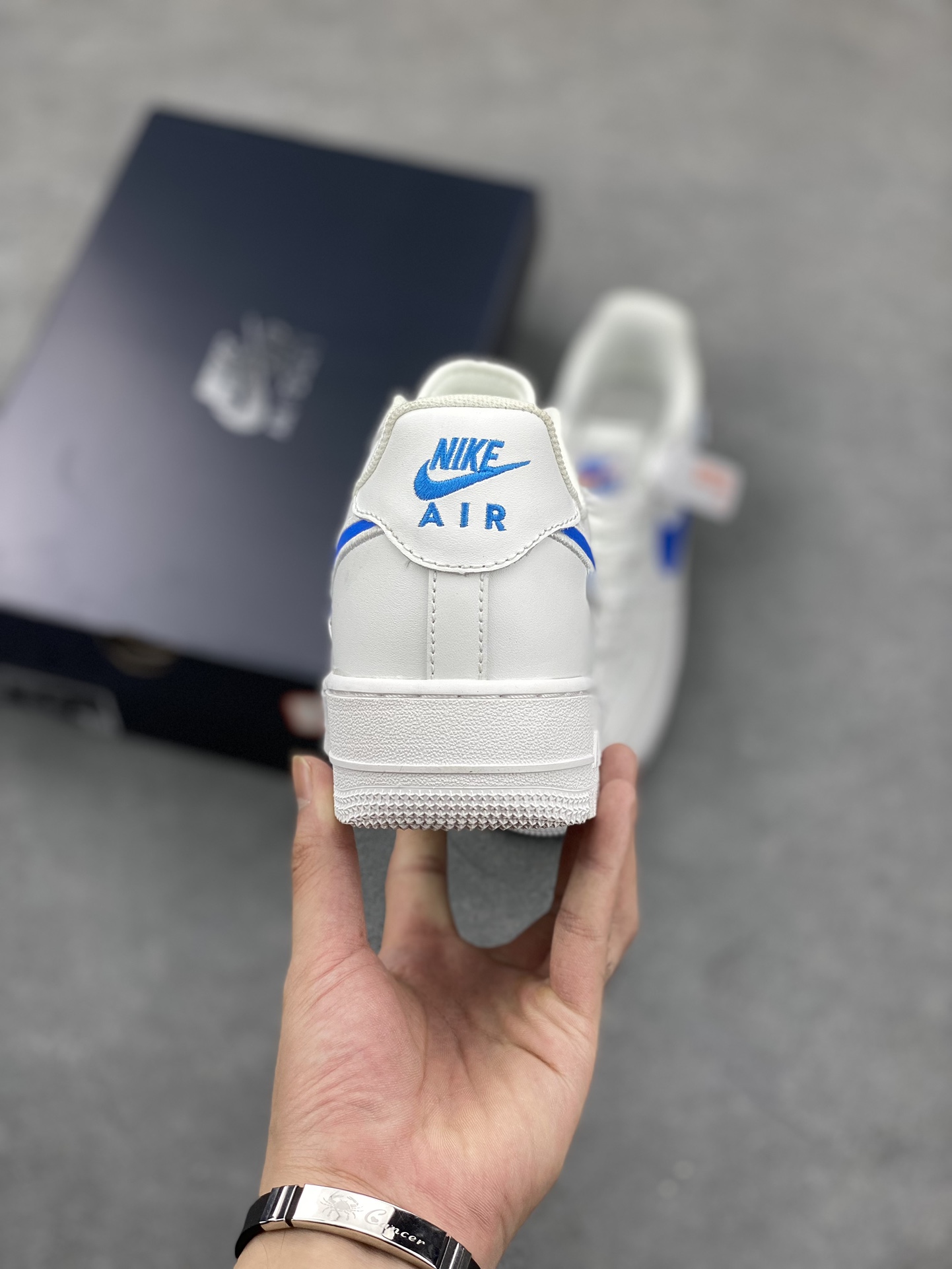 Nike Air Force 1 '07 Low White Blue Leather Sneakers 5 i1692912720 4331 3