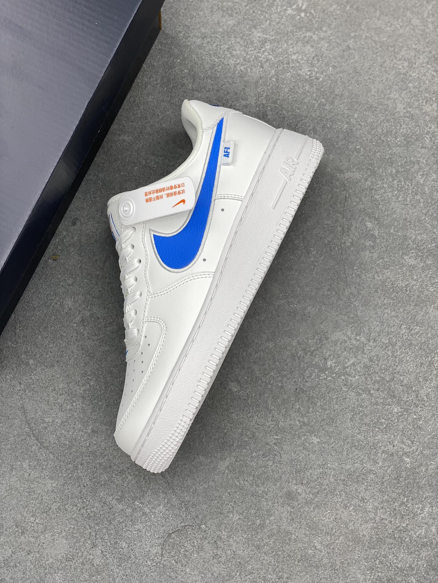 Nike Air Force 1 '07 Low White Blue Leather Sneakers 8 i1692912720 8185 6
