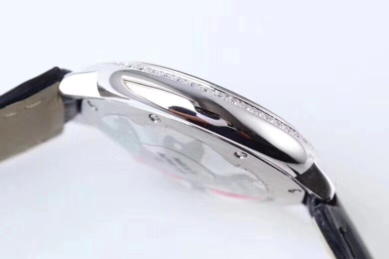 Cartier 卡地亚蓝气球单排钻 33mm机械 女款 进口miyota全自动机械机芯 鱼眼通透蓝宝石镜面 开模 媲美