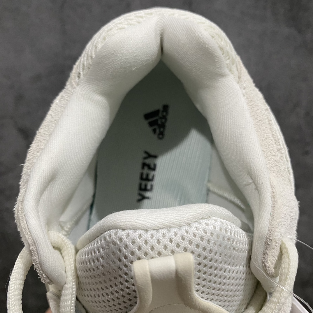 图片[9]-【LW版】 Yeezy 500 White Bone  骨白 FV3573nn顶级制作工艺 细节仅对比原鞋nAD万邦原厂翻毛、甩纹牛皮n内置adiPRENE+减震科技全鞋包括内里 机台针车间距调整与原版一致n原底模具开发 \”adiPRENE\”字样完美呈现nUV紫光下 鞋面、鞋垫反馈效果正确n原标测写 内外标、吊牌芯片卡，遵循原版 鞋盒双层外标n原档案纸板开版 原材料原楦头定型原装大底内置adiPRENE+减震科技 货号：GX3606 尺码：36 36.5 37 38 38.5 39 40 40.5 41 42 42.5 43 44 44.5 45 46 46.5 47 48-莆田鞋批发中心