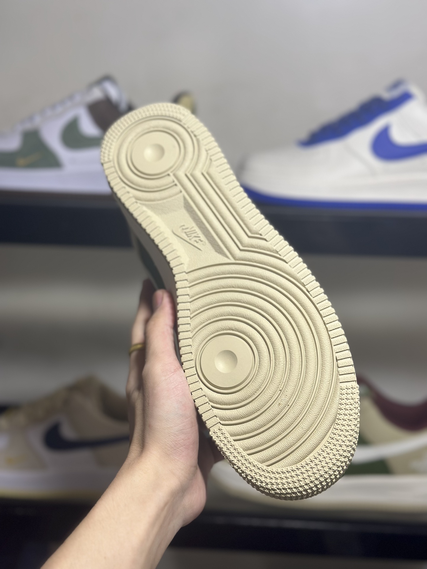 海外限量发售！公司级NIkeAirF