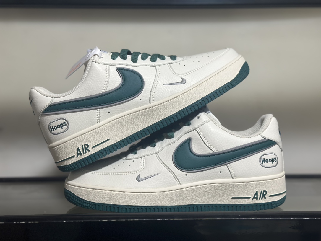 NikeAirForce1LowHo