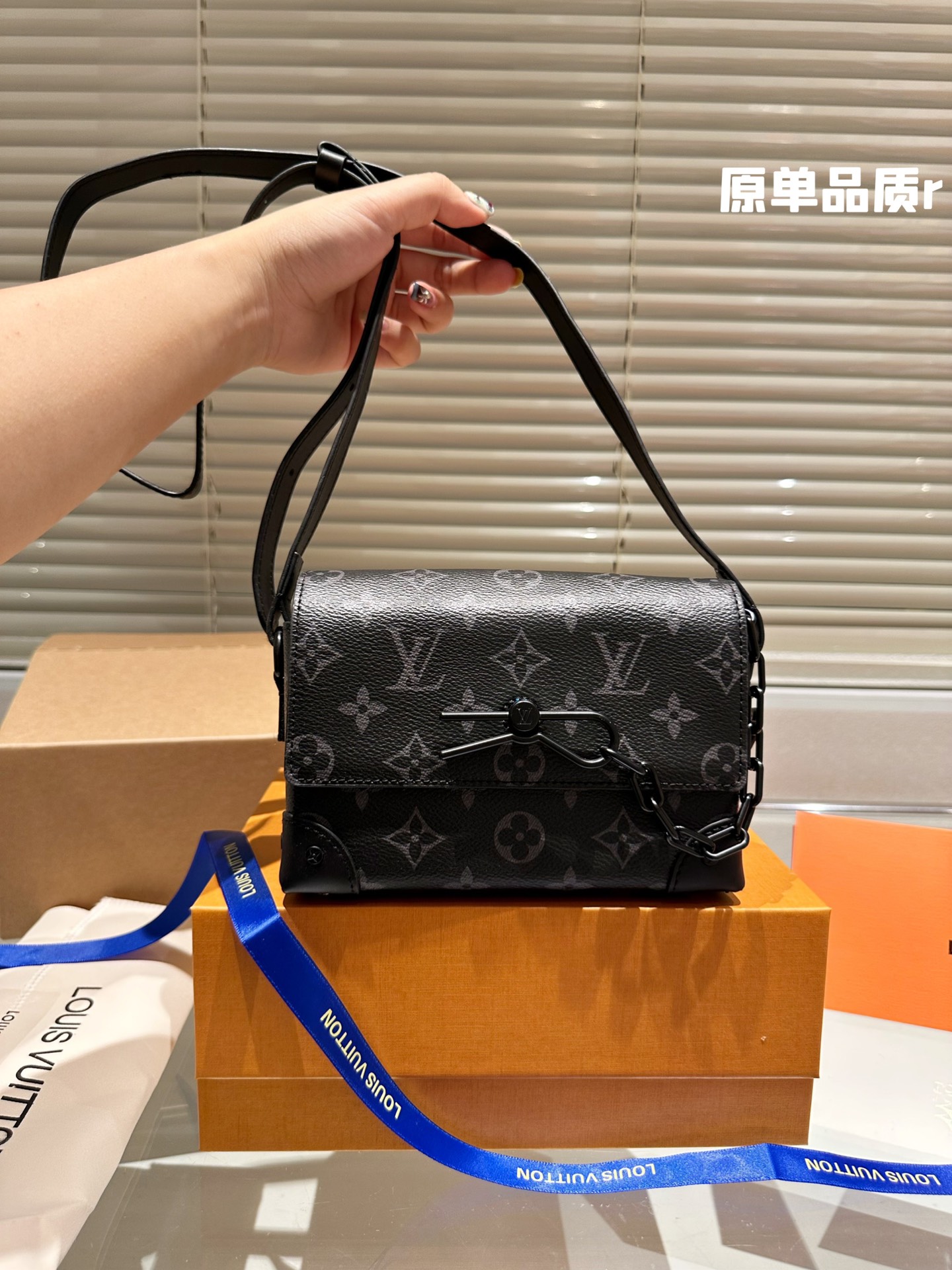 CHANEL   bi color  shoulder bag From Japan